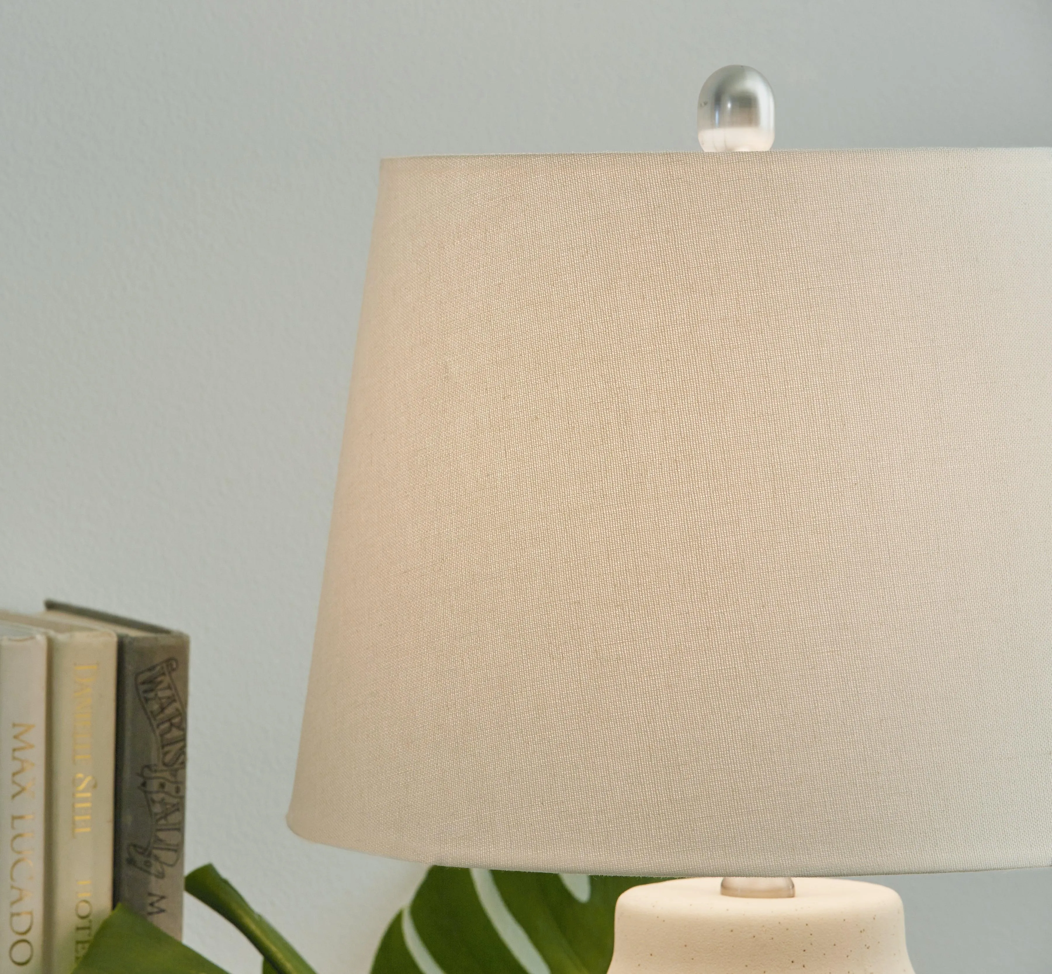 Afener Blue/Beige Table Lamp - Image 4