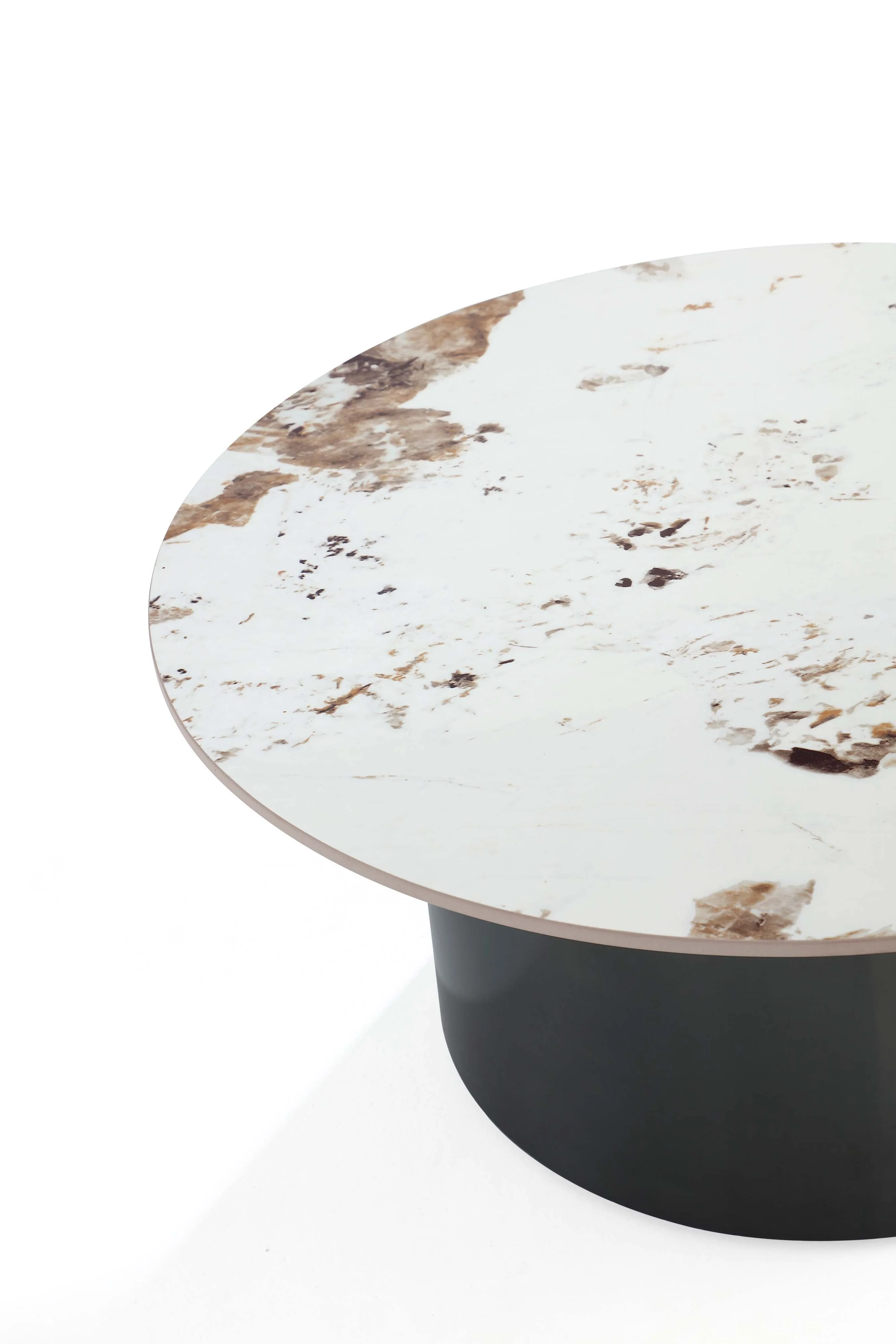 Alondra Coffee Table in Black - Image 5