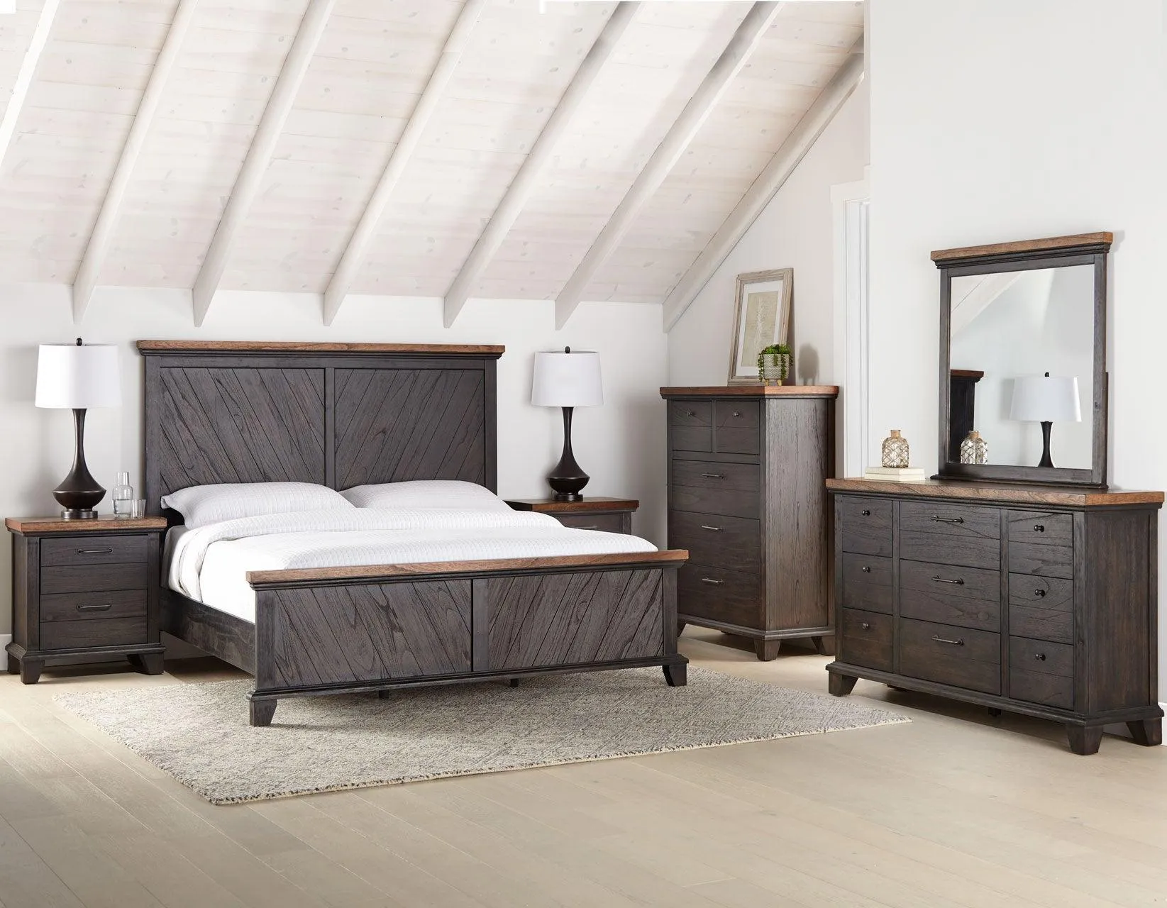 Bear Creek Brown Queen Bed - Image 2