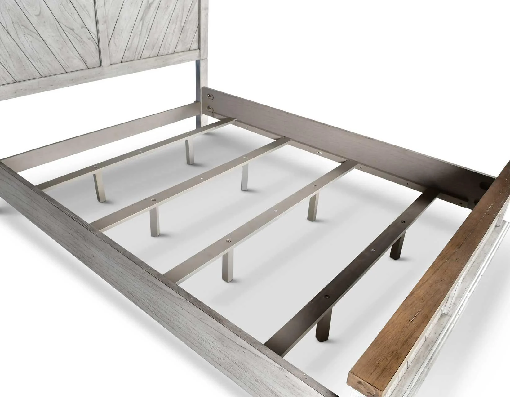 Bear Creek Queen Bed - Image 7
