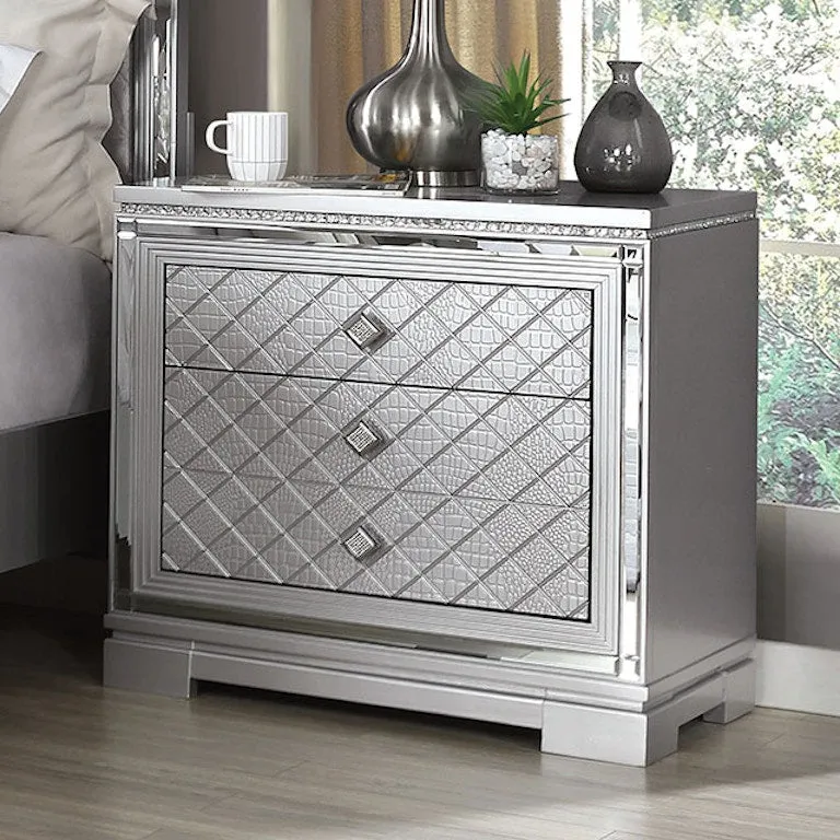 Belleterre Silver 5-Piece Queen Bedroom Set - Image 3