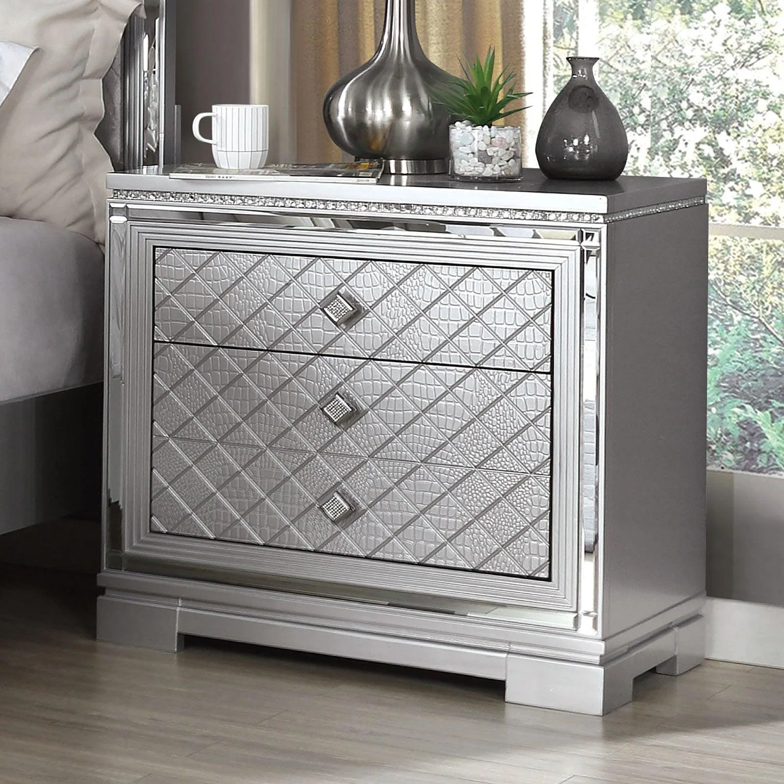 Belleterre Silver Night Stand