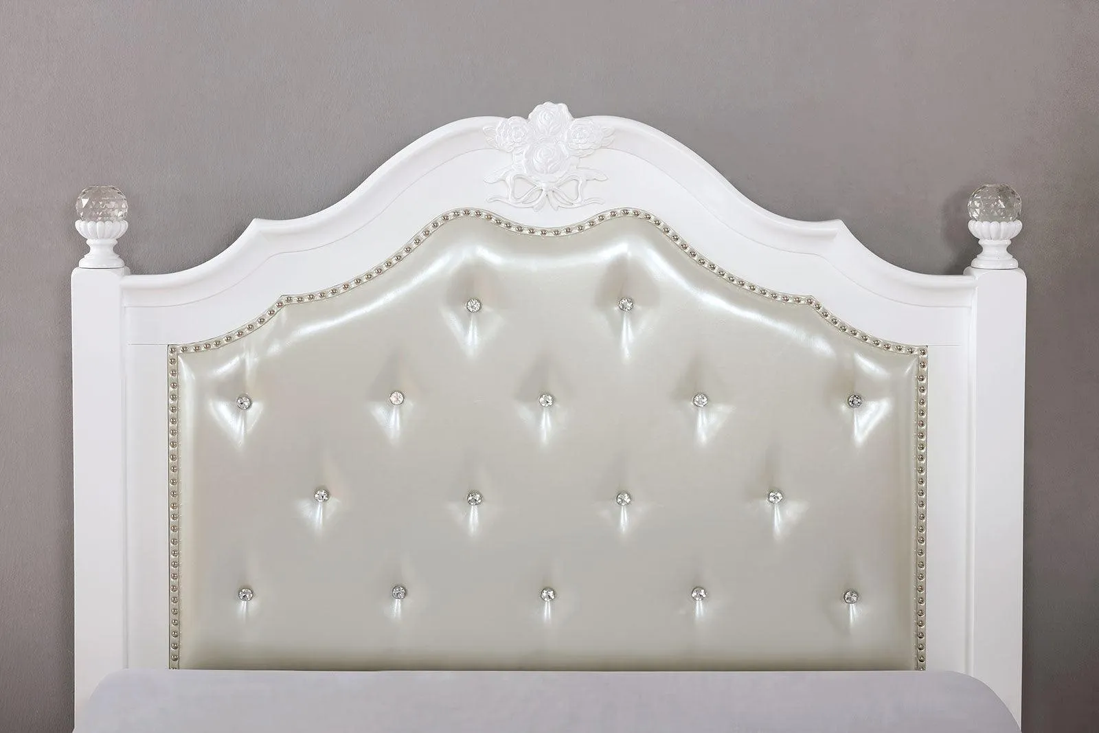 Belva White Full Bed - Image 3
