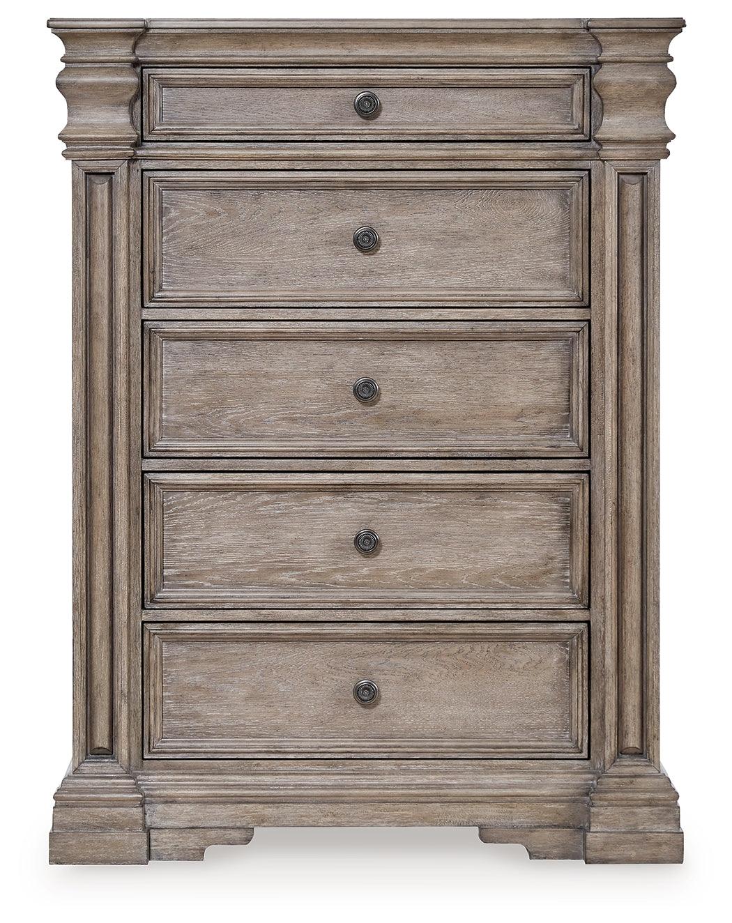 Blairhurst Light Grayish Brown Chest of Drawers - Image 3