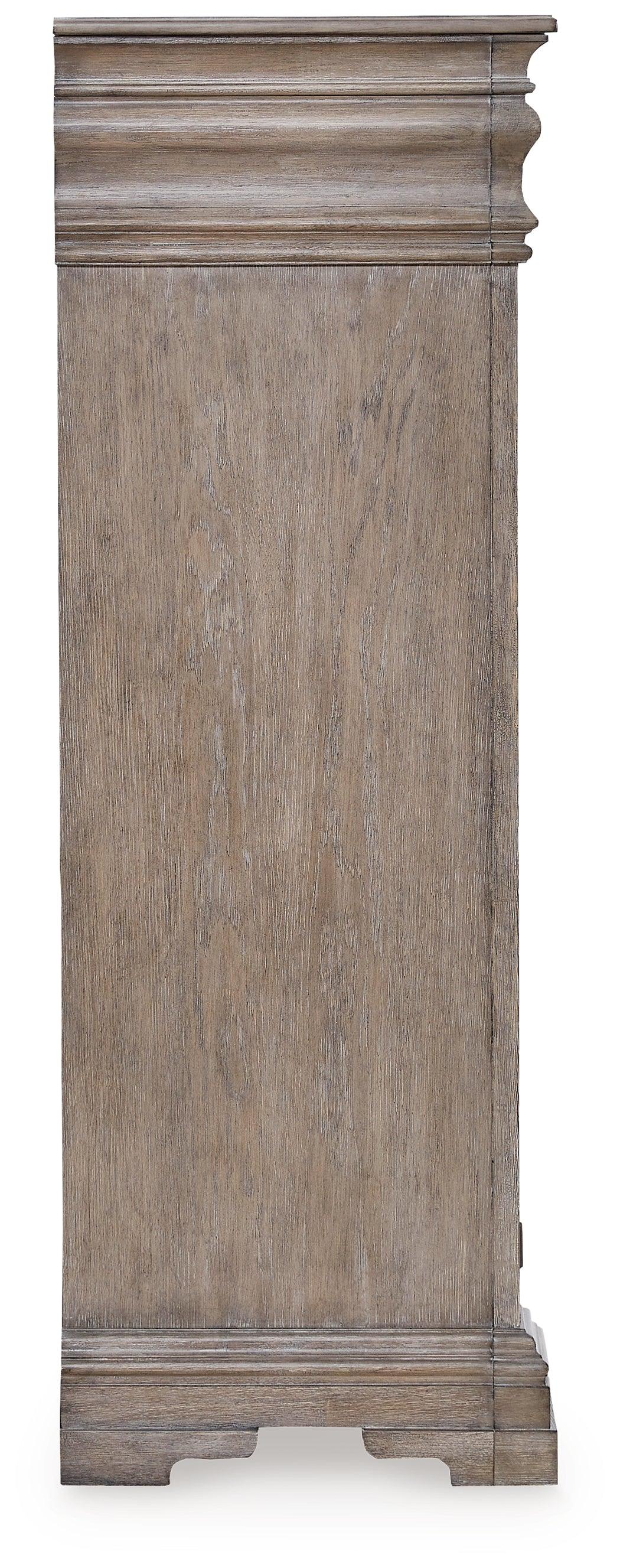 Blairhurst Light Grayish Brown Chest of Drawers - Image 4