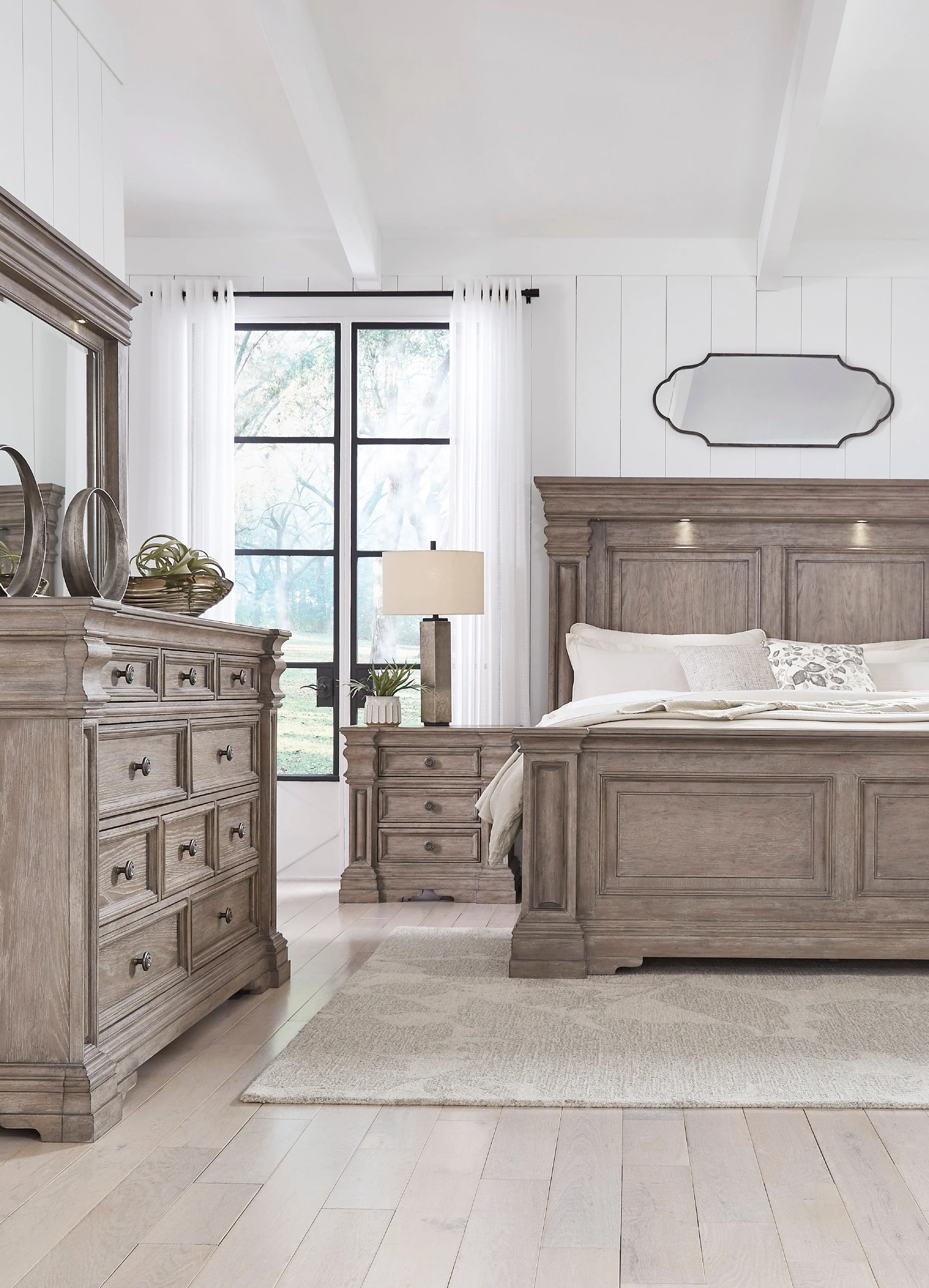 Blairhurst Light Grayish Brown Panel Bedroom Set - Image 2