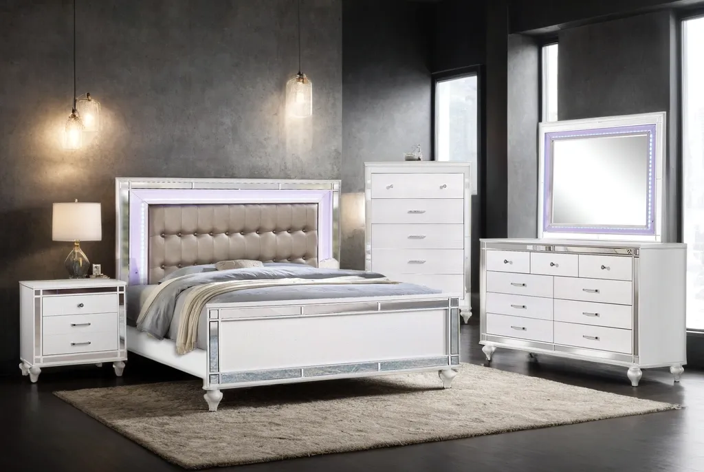 Blanca White 4-piece King  Bedroom Set - Image 3