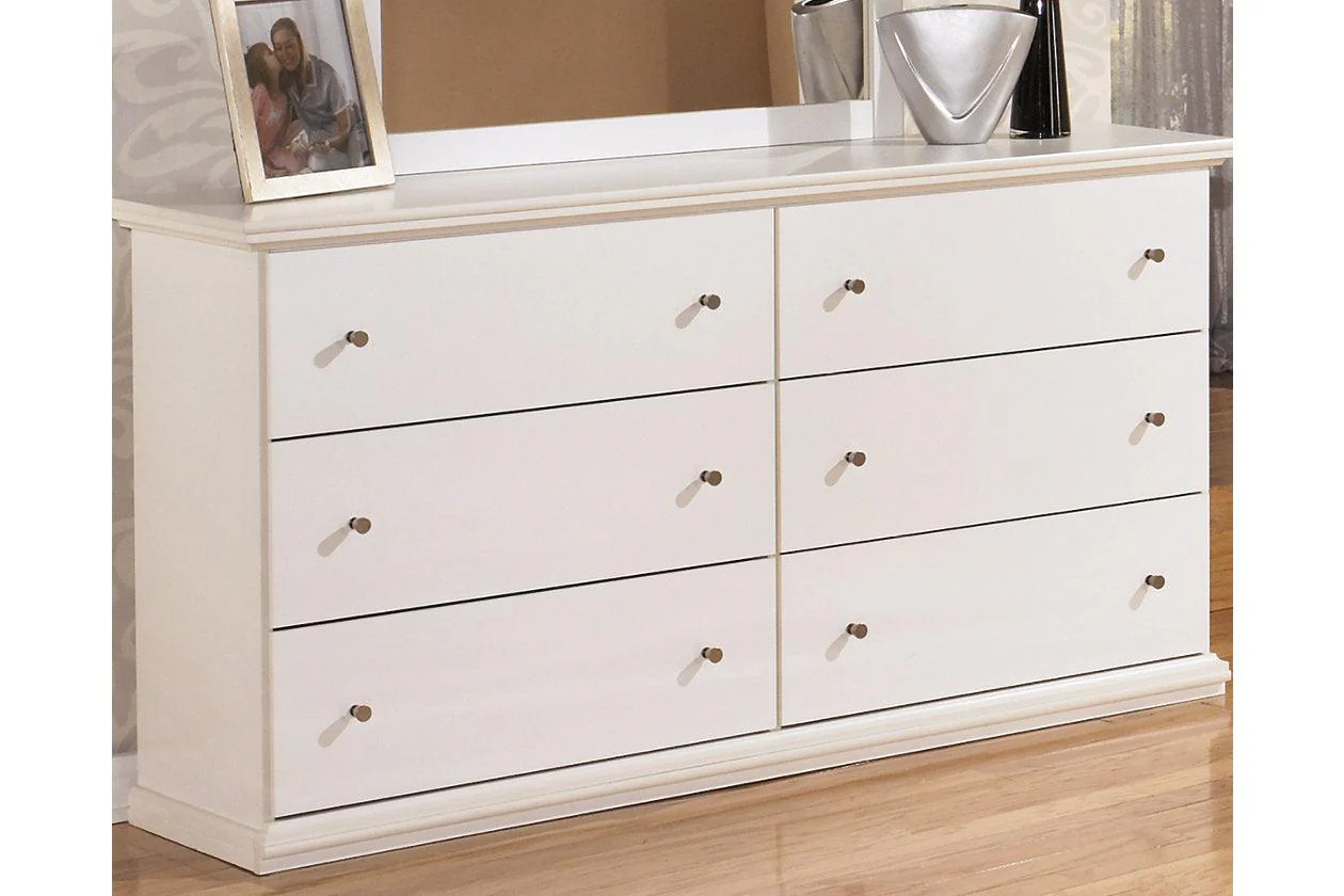 Bostwick Shoals White Dresser - Image 2