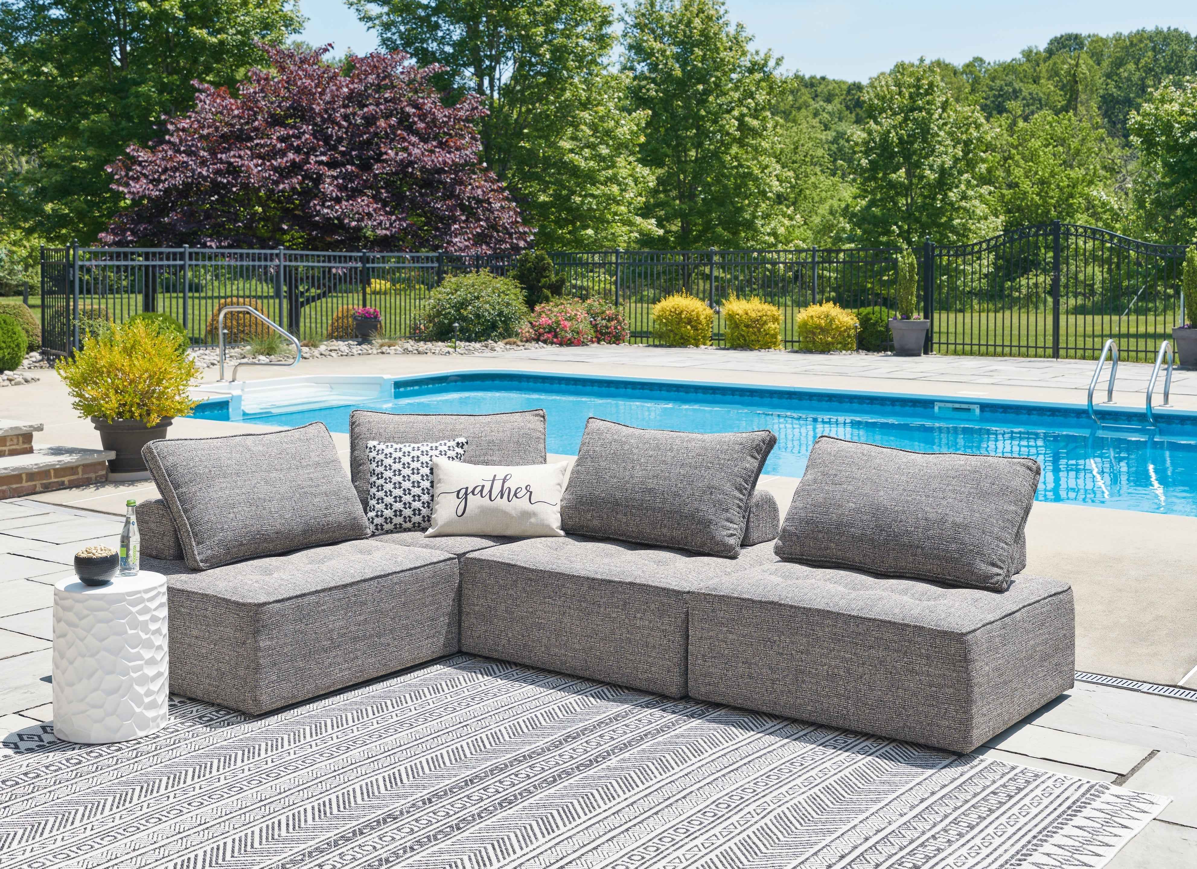 Bree Zee Brown  4-Piece Outdoor Sectional with End Table - Image 12