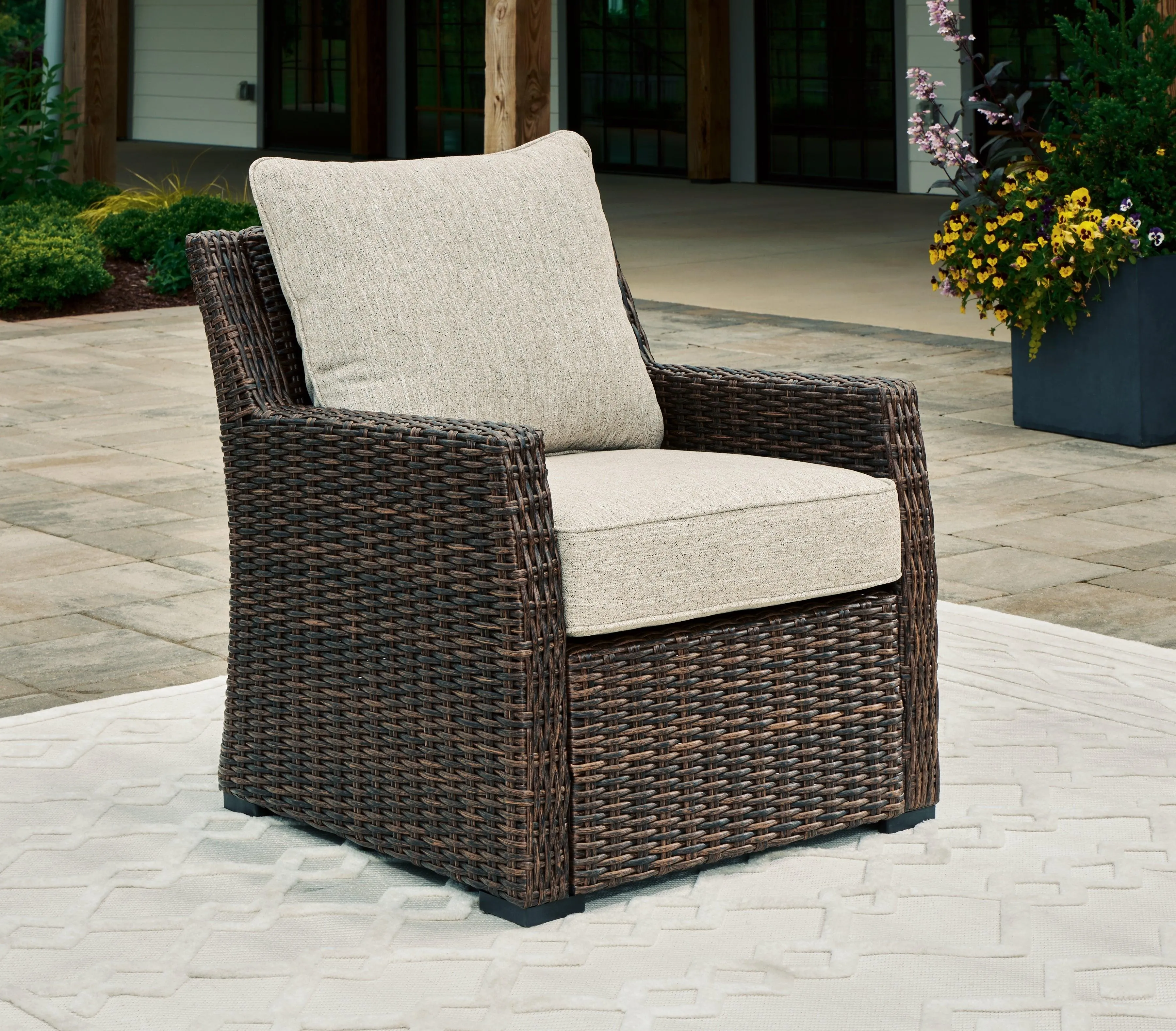 Brook Ranch Brown Outdoor Lounge Chair with cushion - Image 2