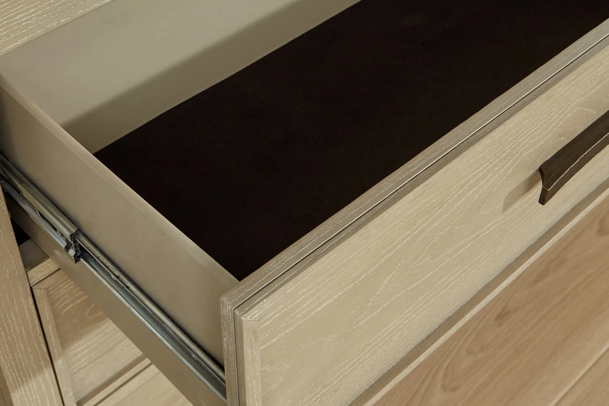 Calmoro Gray Dresser - Image 6