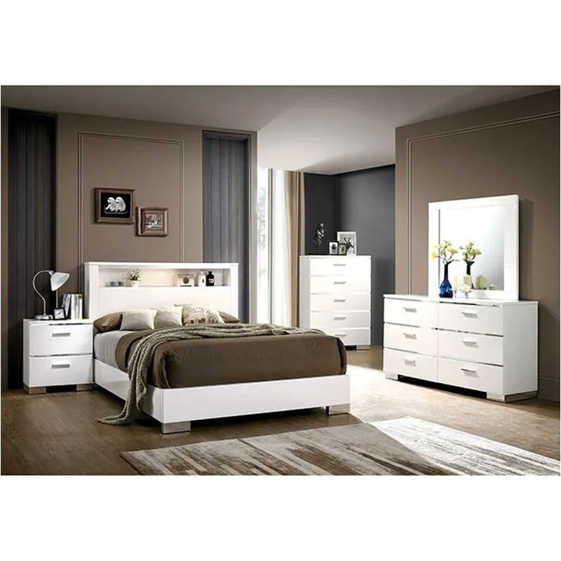 Carlie White Chrome 5-Piece Queen Bedroom Set