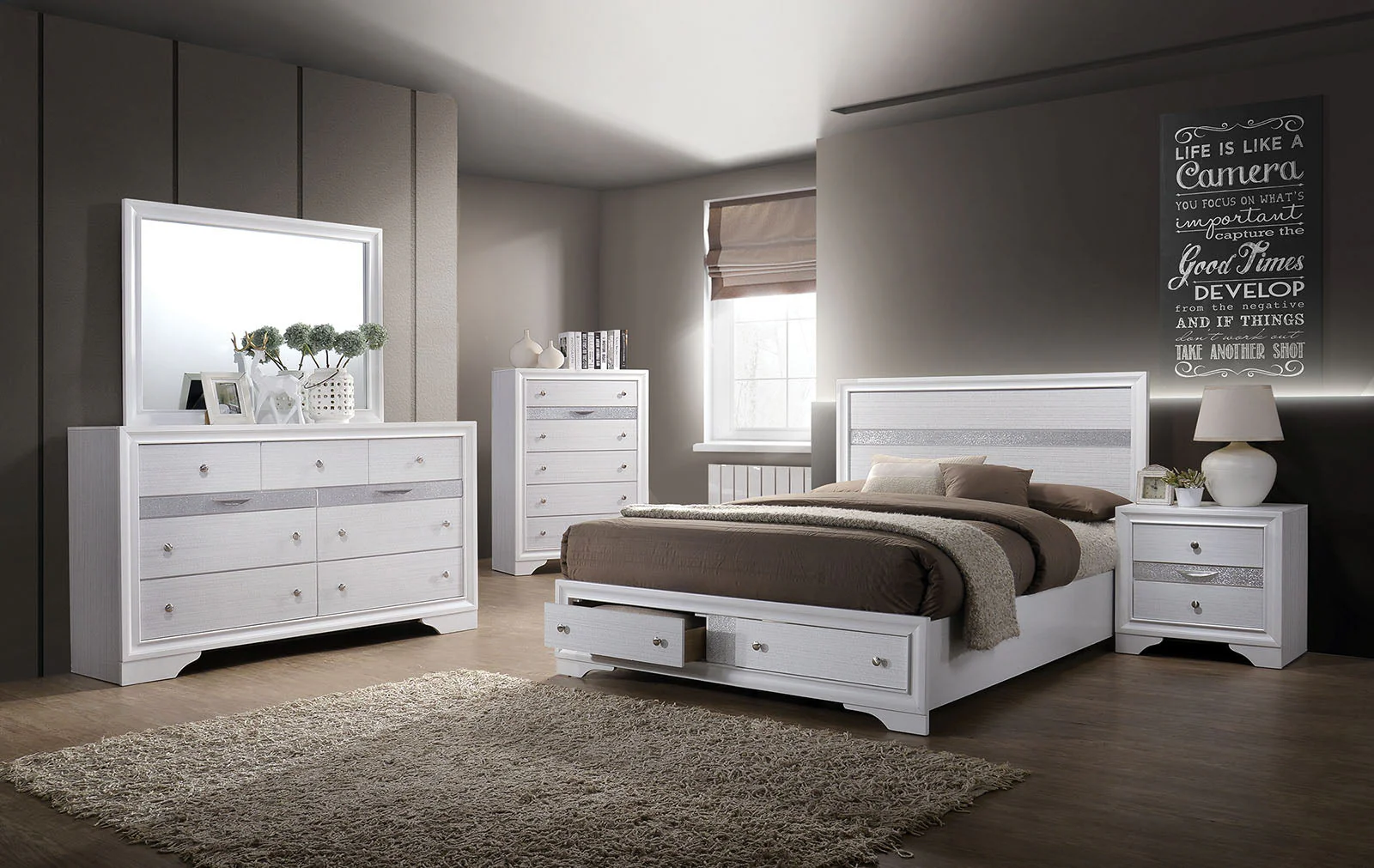 Chrissy White Full Bed - Image 3