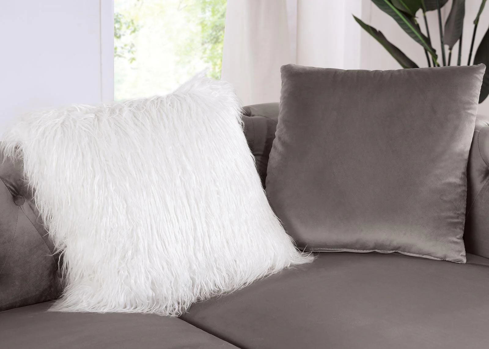 Ciabattoni Sectional In Gray - Image 3