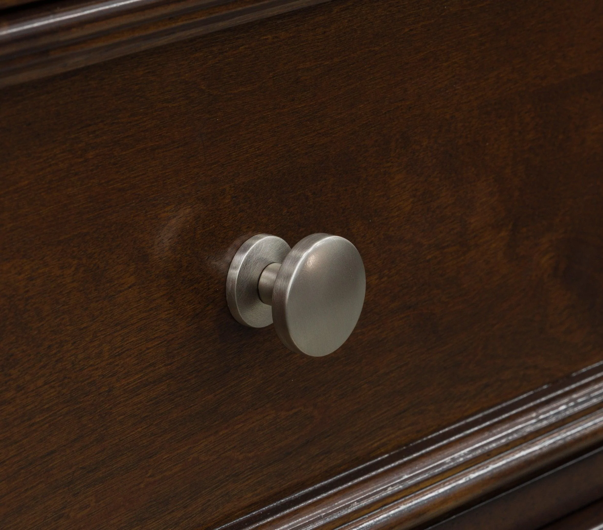 Danabrin Brown Dresser - Image 7