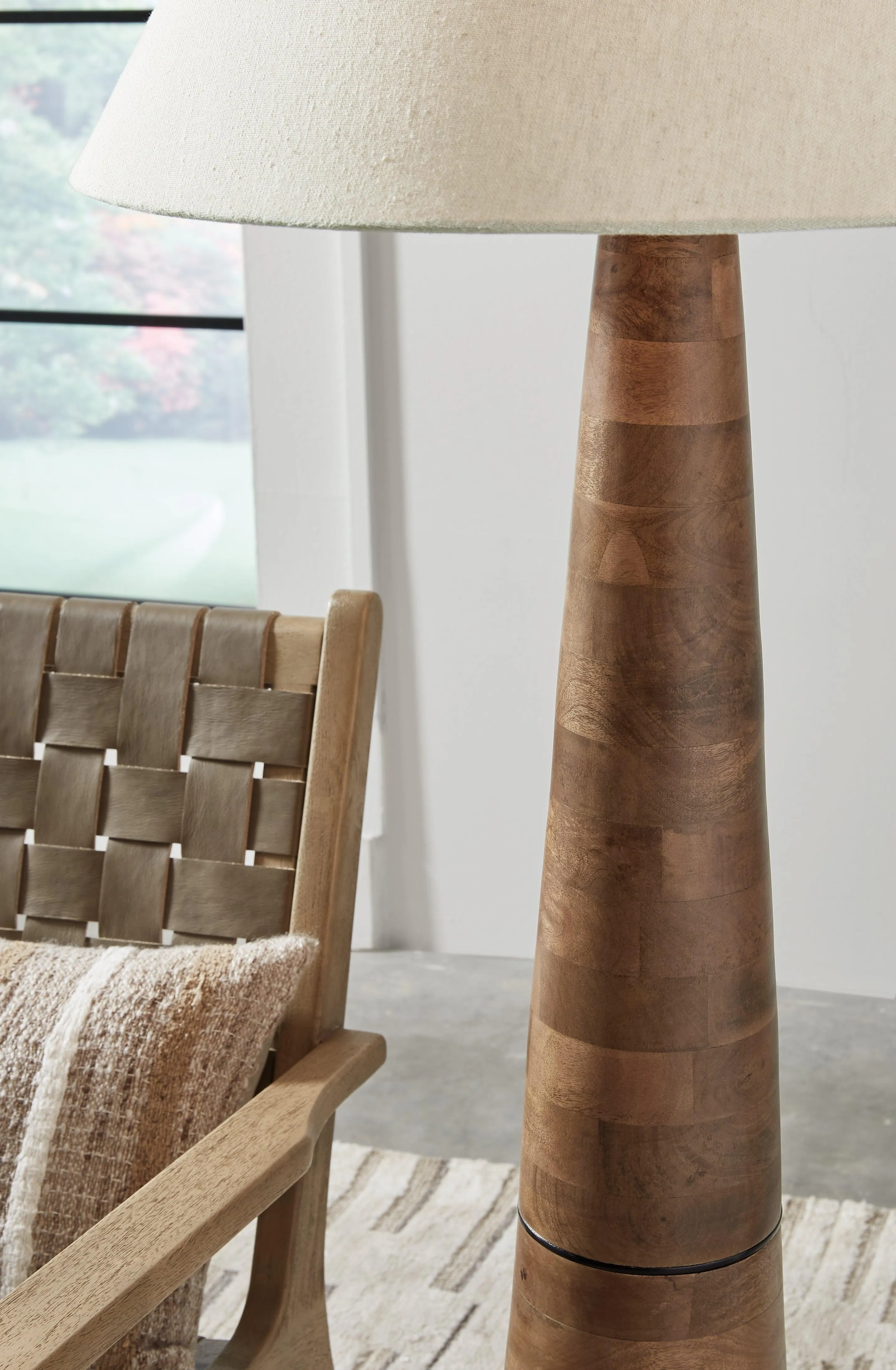 Danset Brown Floor Lamp - Image 3