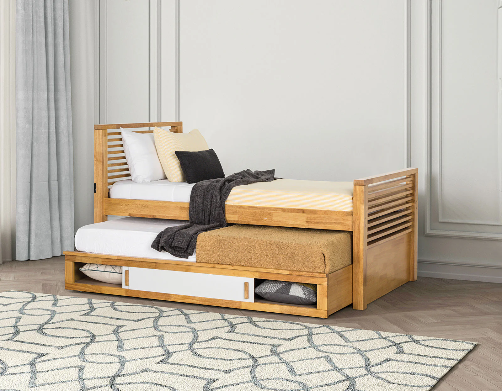 Dayville Light Oak Full Bed - Image 5
