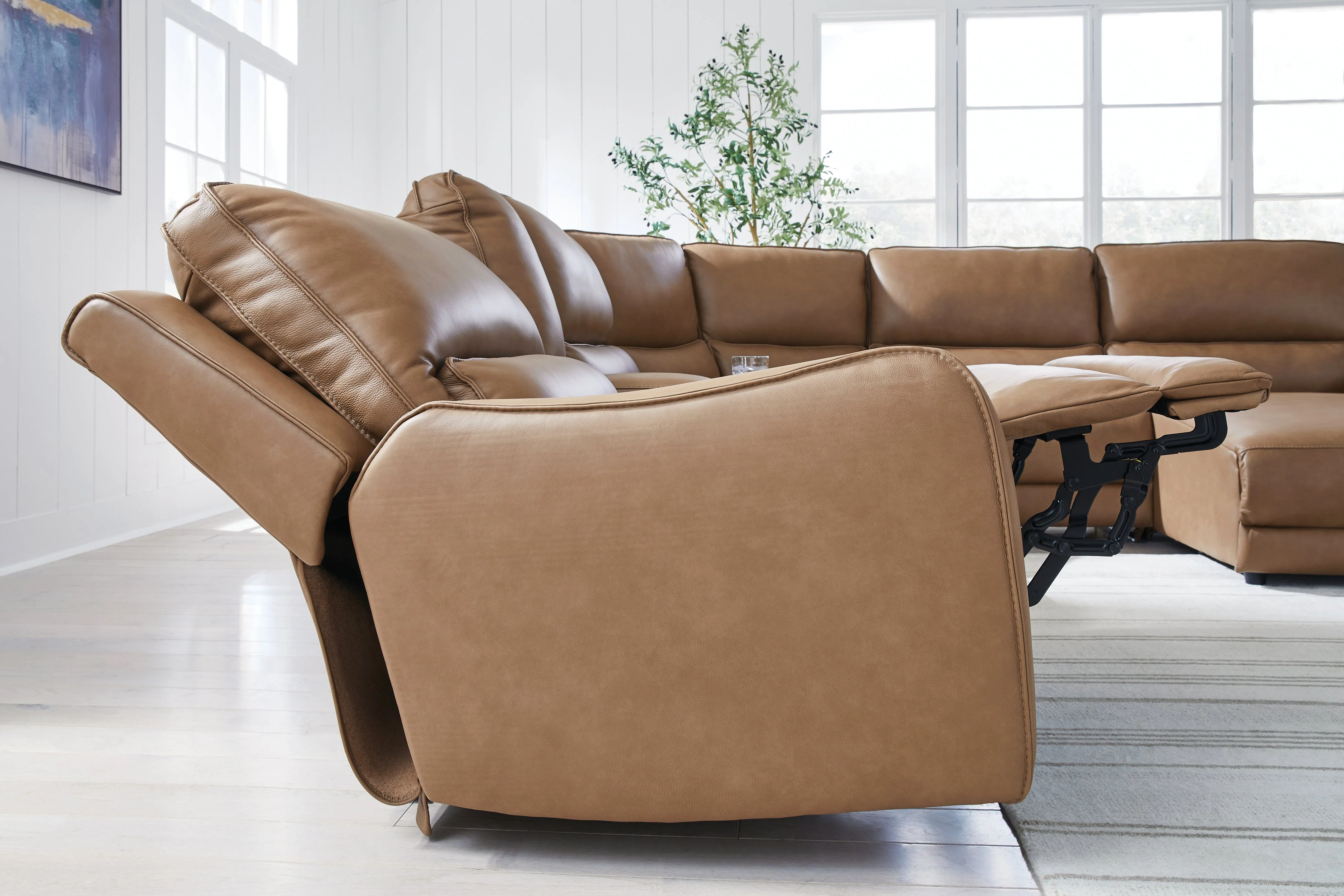 Deepwakes Caramel 6-Piece Power Reclining Sectional with Right Chaise - Image 6