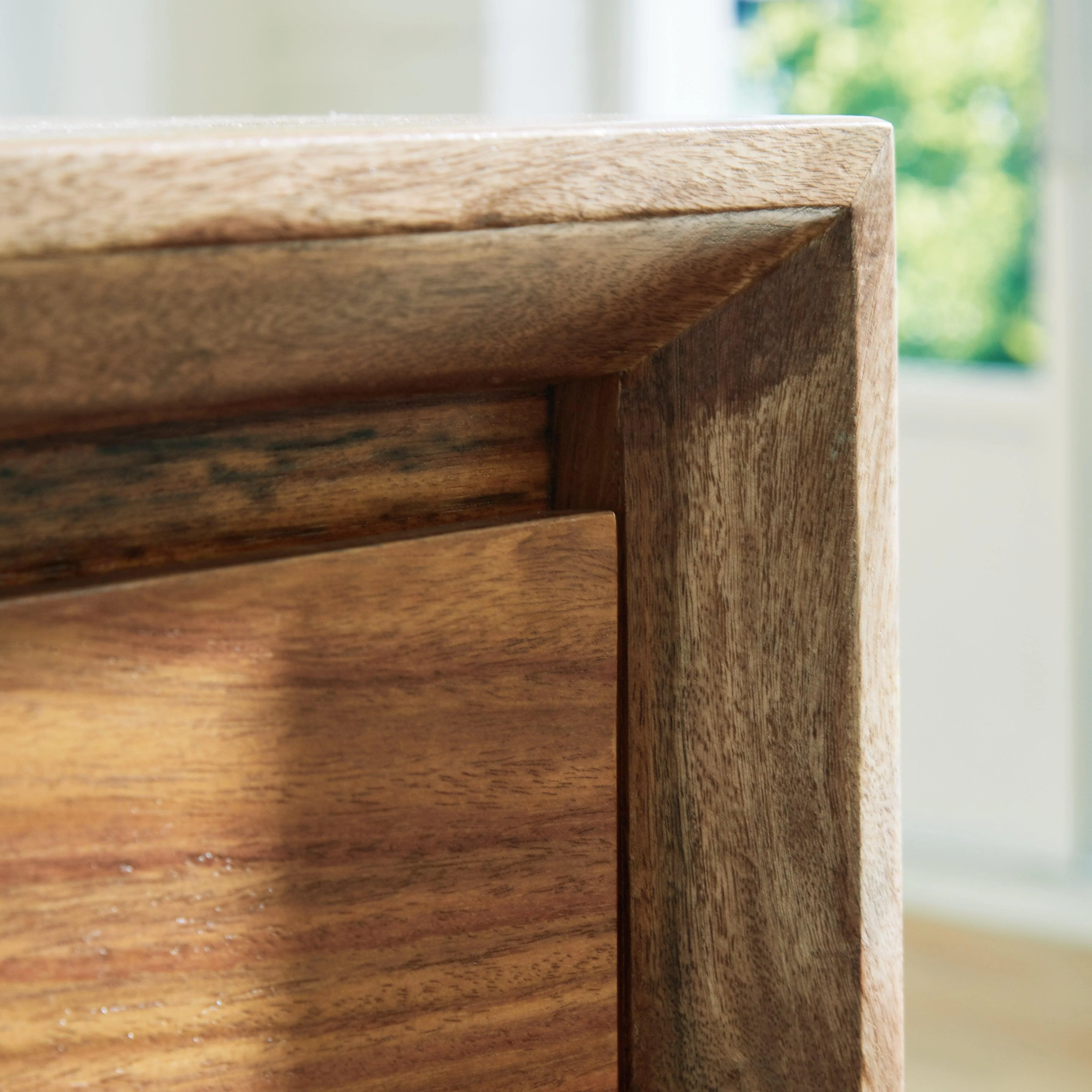 Dressonni Brown Dresser - Image 8
