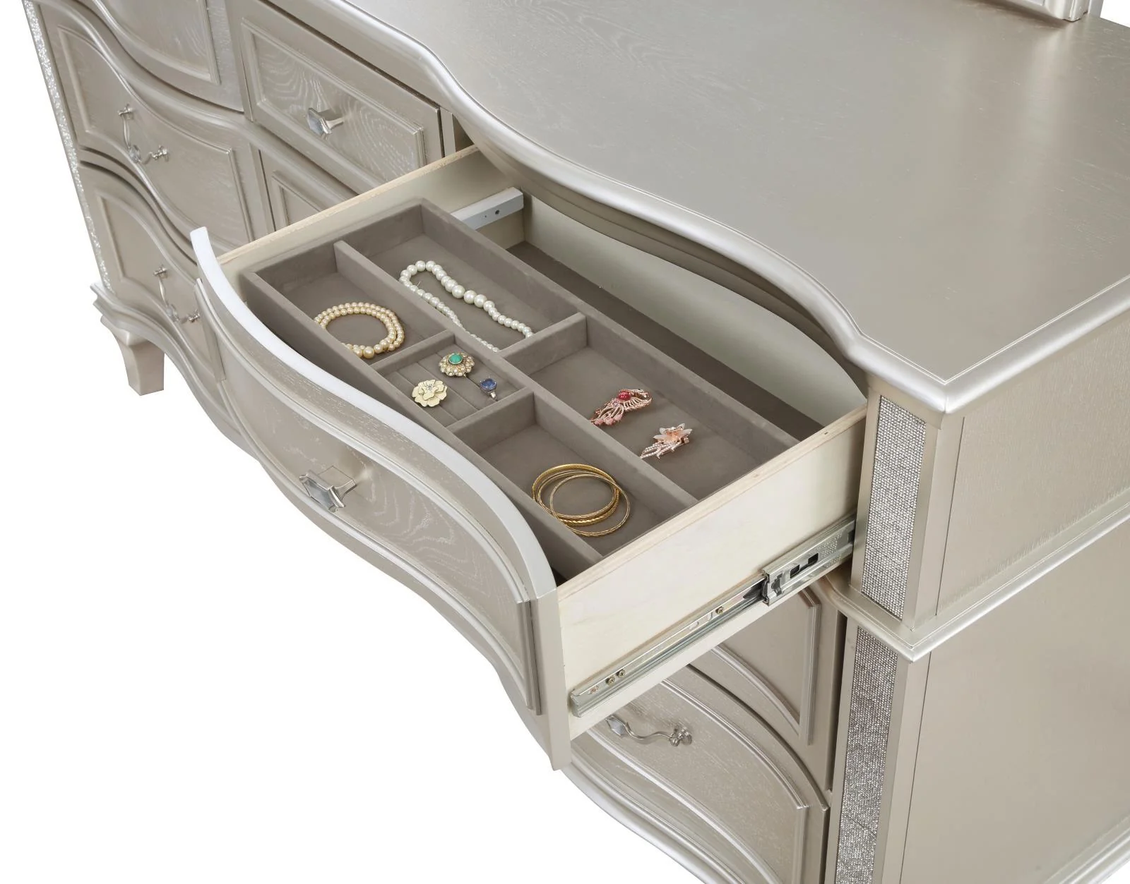 Evangeline Silver Oak 9-Drawer Dresser - Image 10