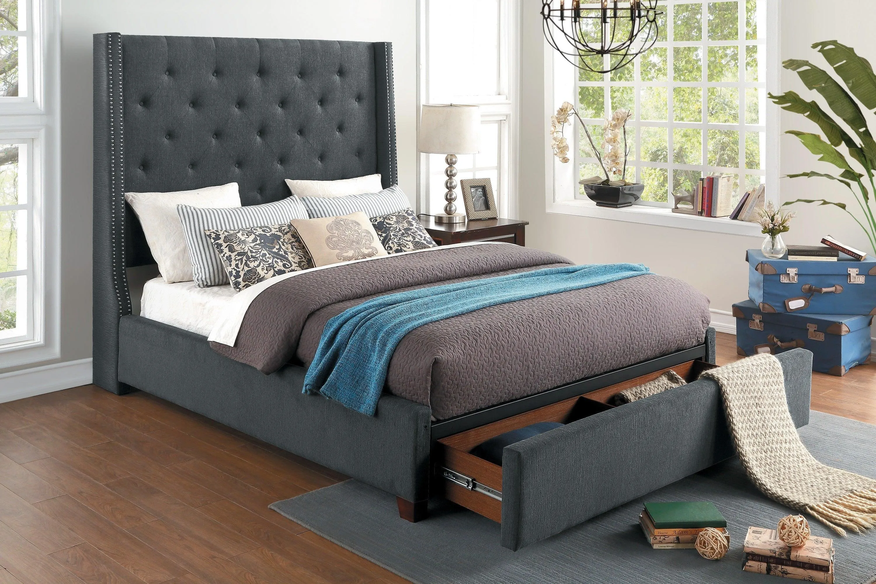 Fairborn Gray Queen Upholstered Storage Platform Bed - Image 9