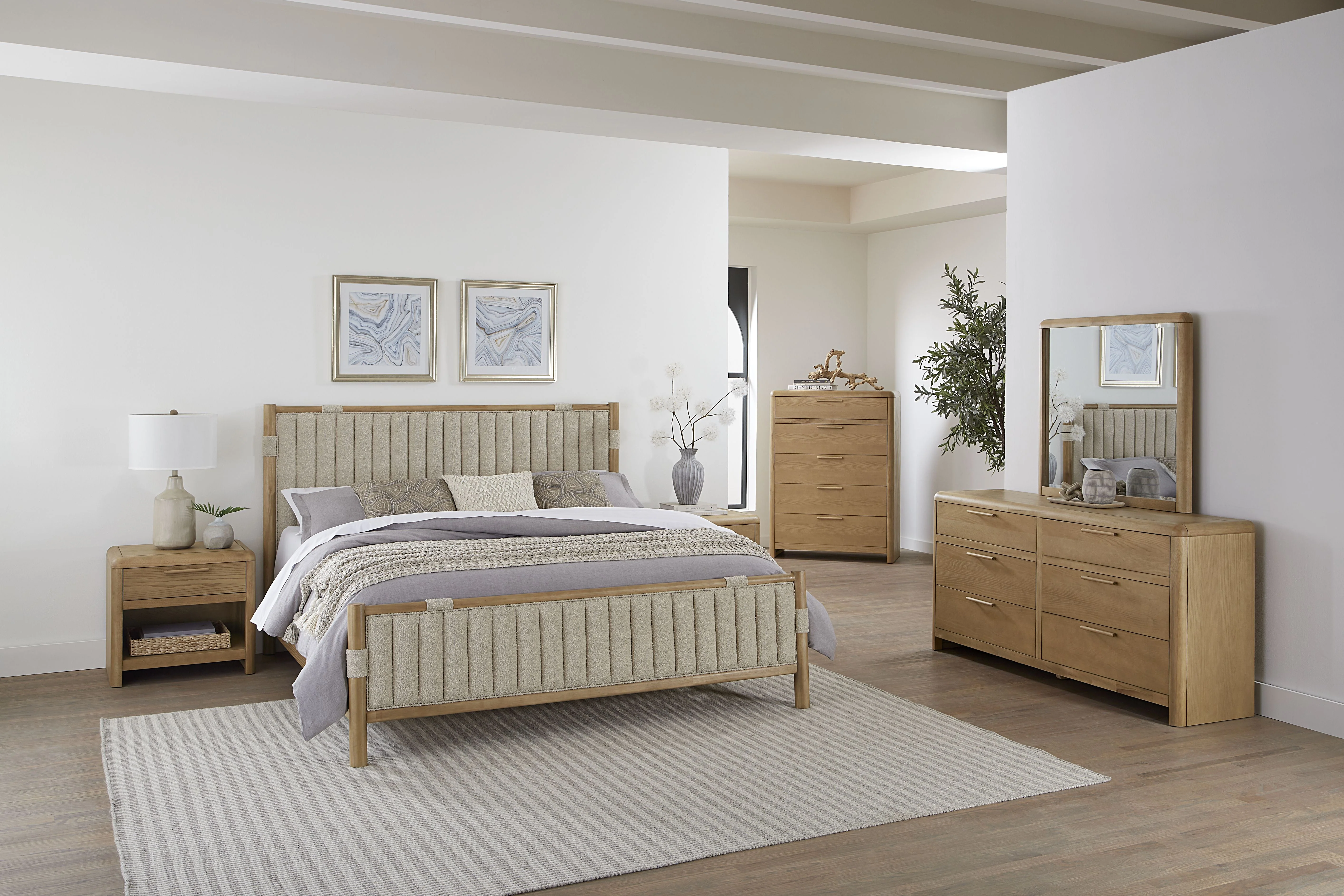 Furano Full Upholstered Panel Bed in Ginger and Brun Boucle - Image 3
