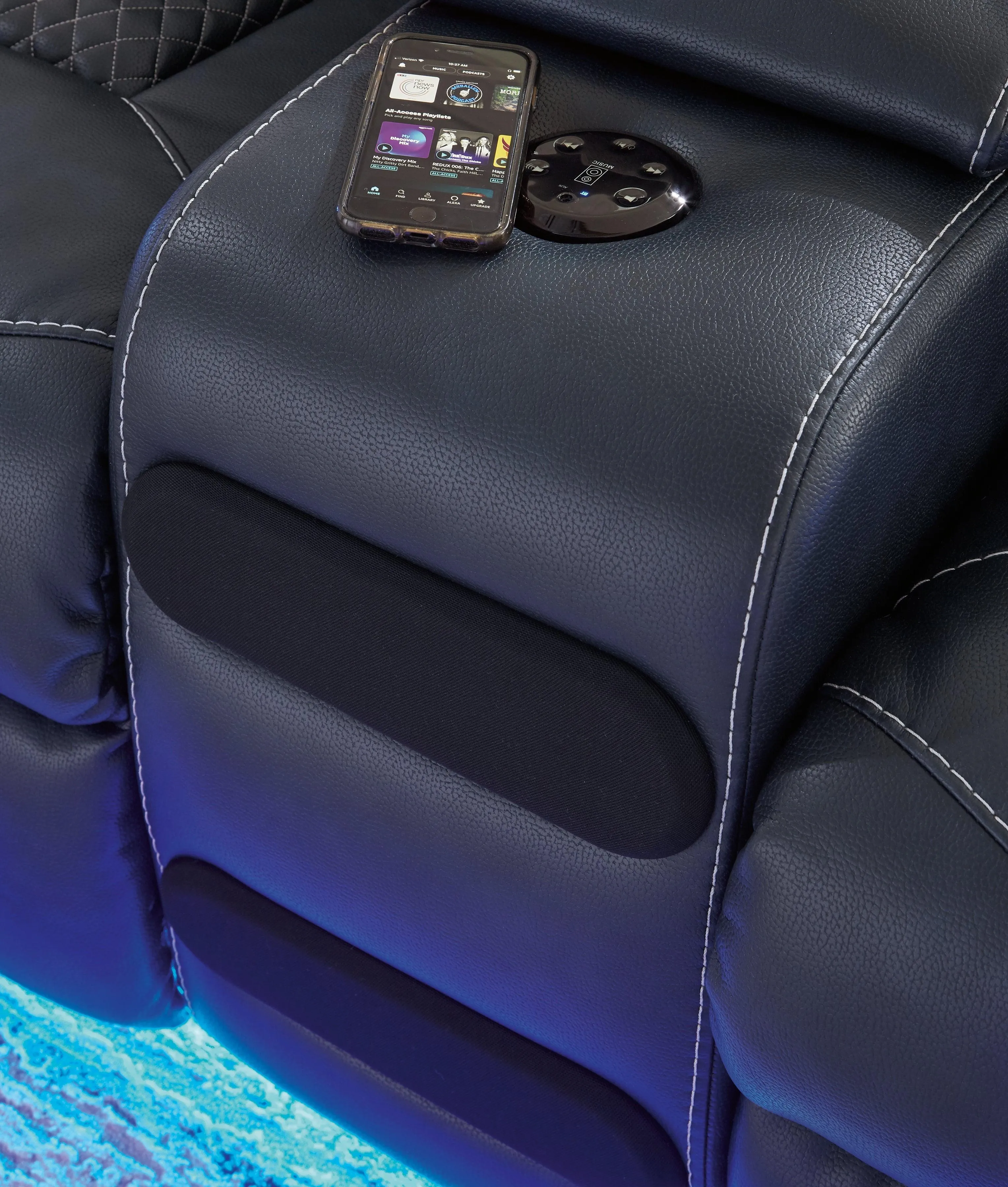 Fyne-Dyme Sapphire  Dual Power Reclining Loveseat with Console - Image 8
