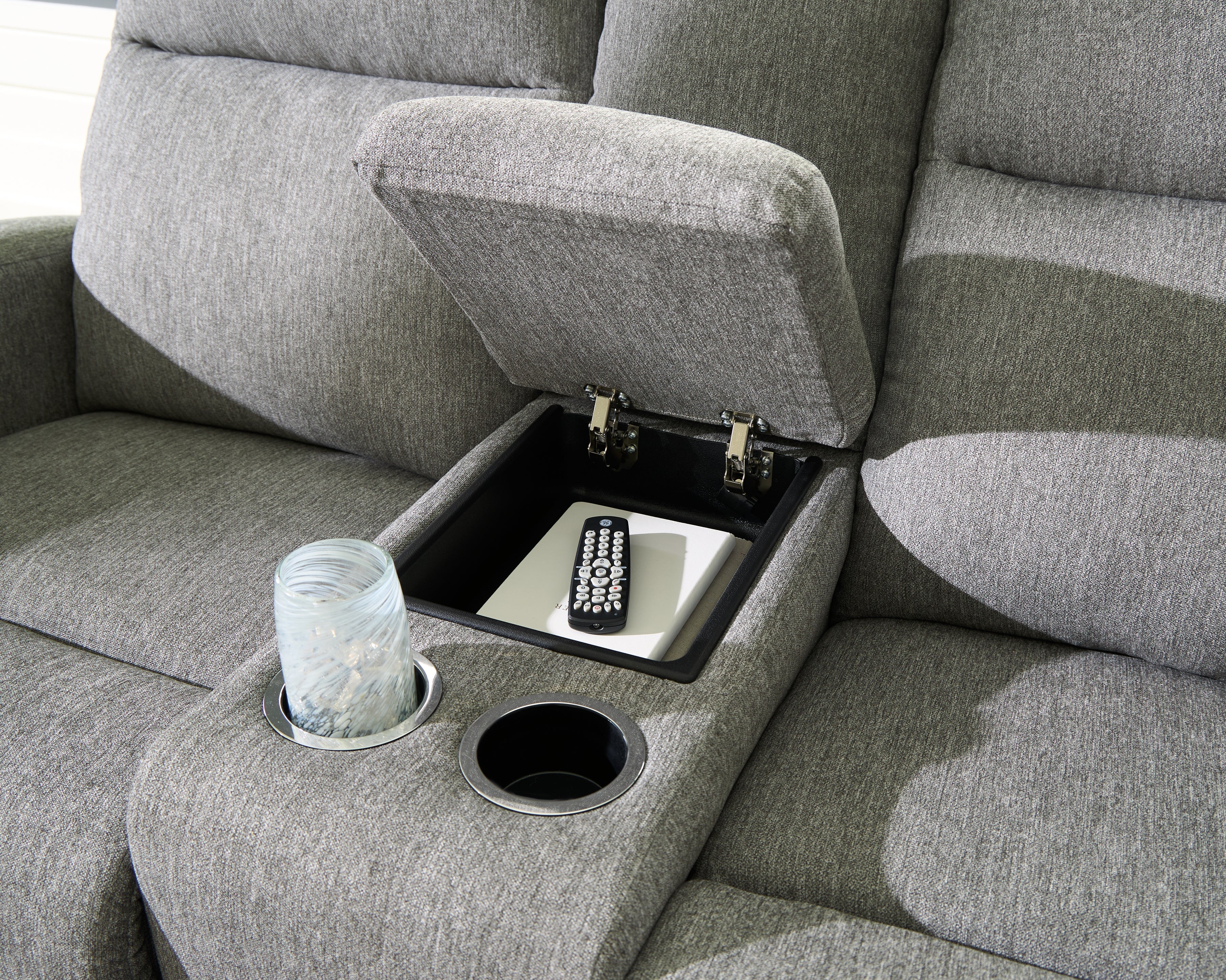 Gauntlet Sterling Manual Reclining Loveseat with Console - Image 8