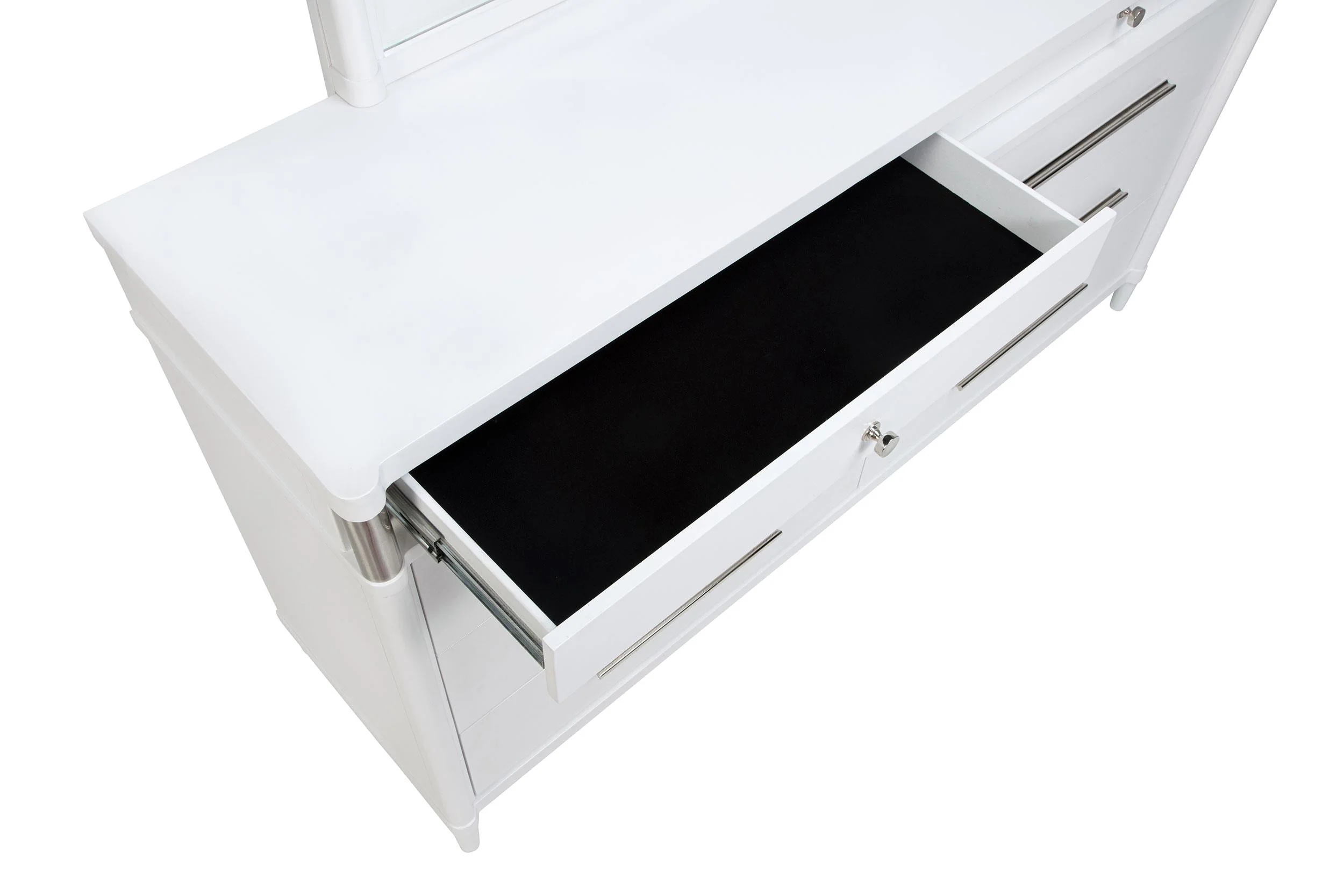 Gracemont White 8-Drawer Bedroom Dresser Cabinet - Image 10