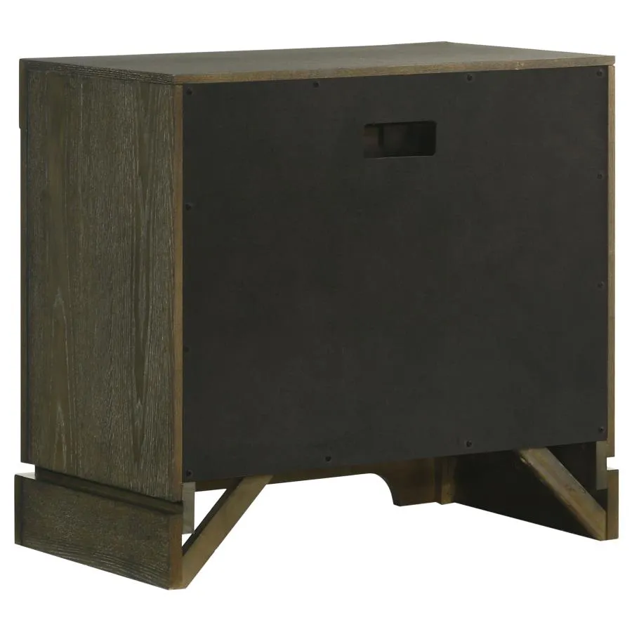 Gran Park Dark Cocoa 4-Piece Queen Bedroom Set - Image 5