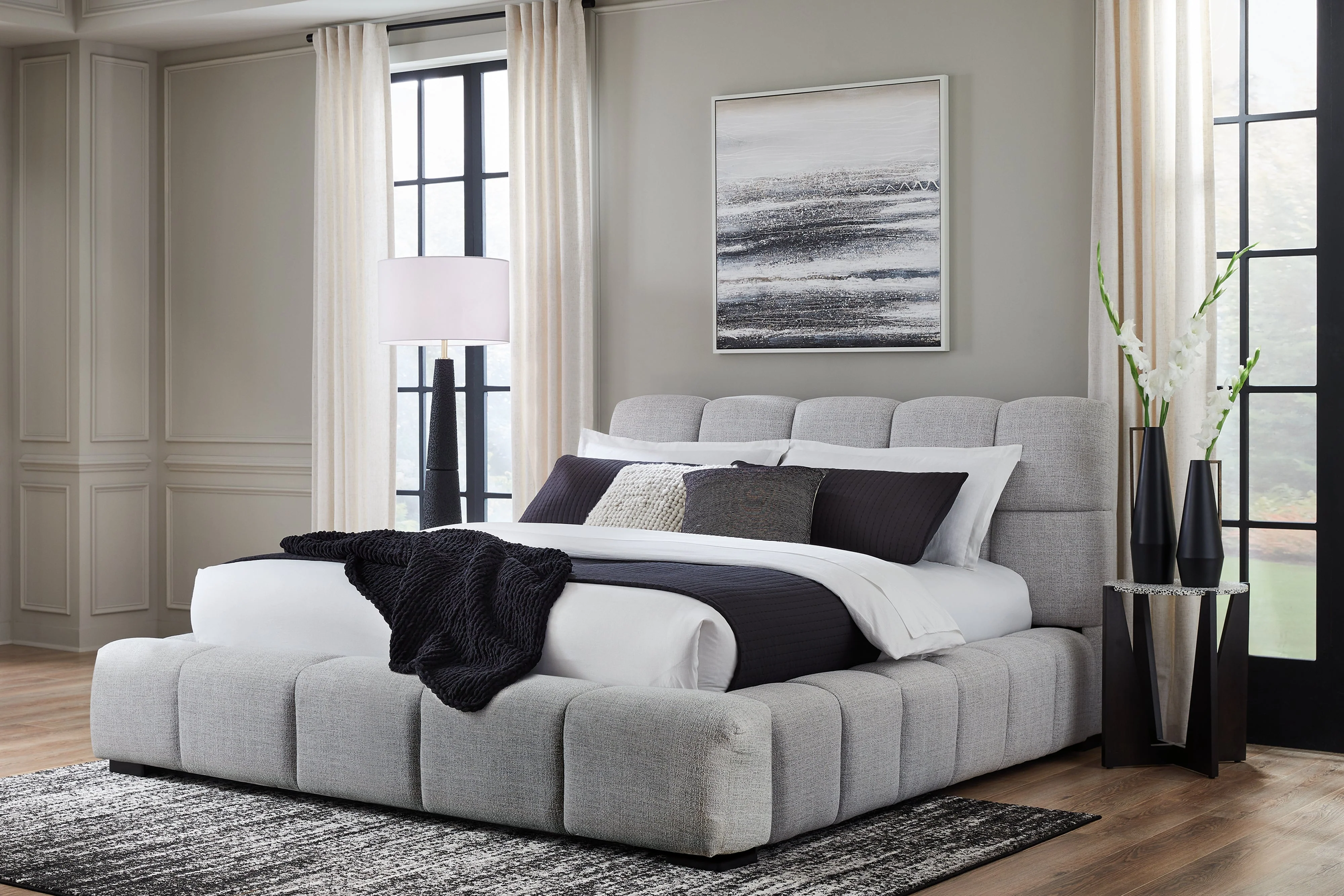 Grendusk Light Gray Queen Upholstered Bed - Image 4