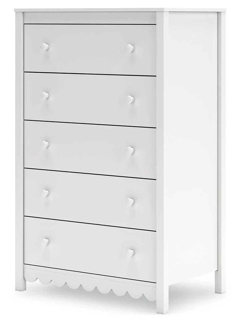 Hallityn White Chest of Drawers - Image 3