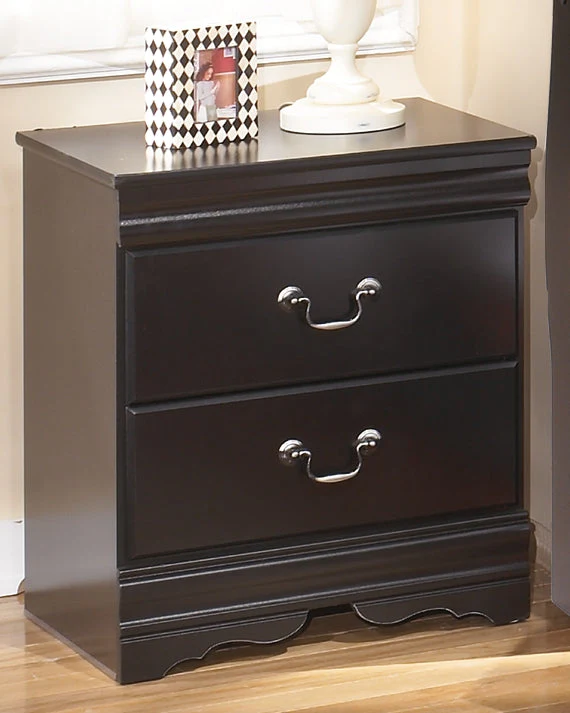 Huey Vineyard Black Sleigh Bedroom Set - Image 14