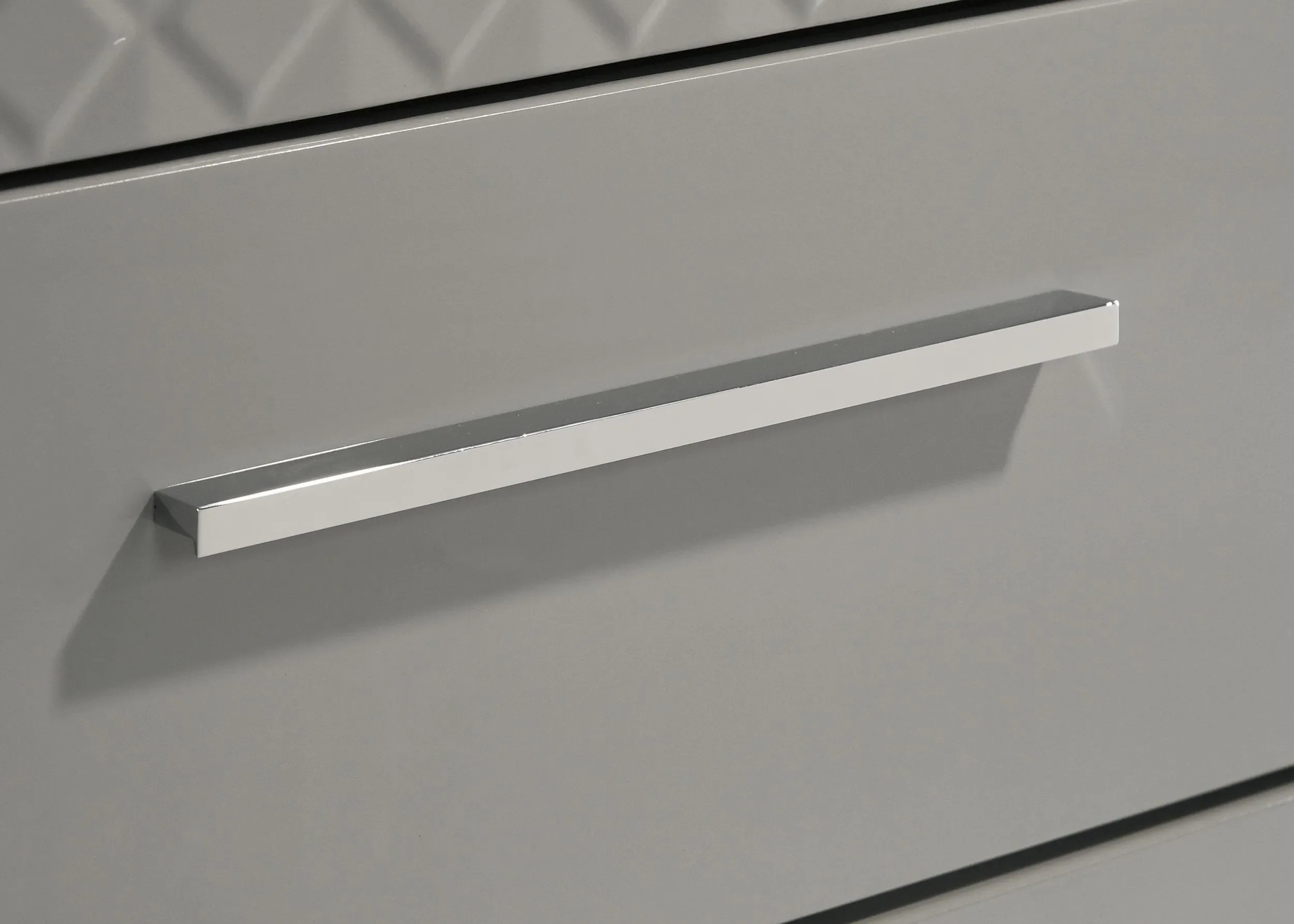 Ives 5-drawer Bedroom Chest of Drawers Grey High Gloss - Image 10