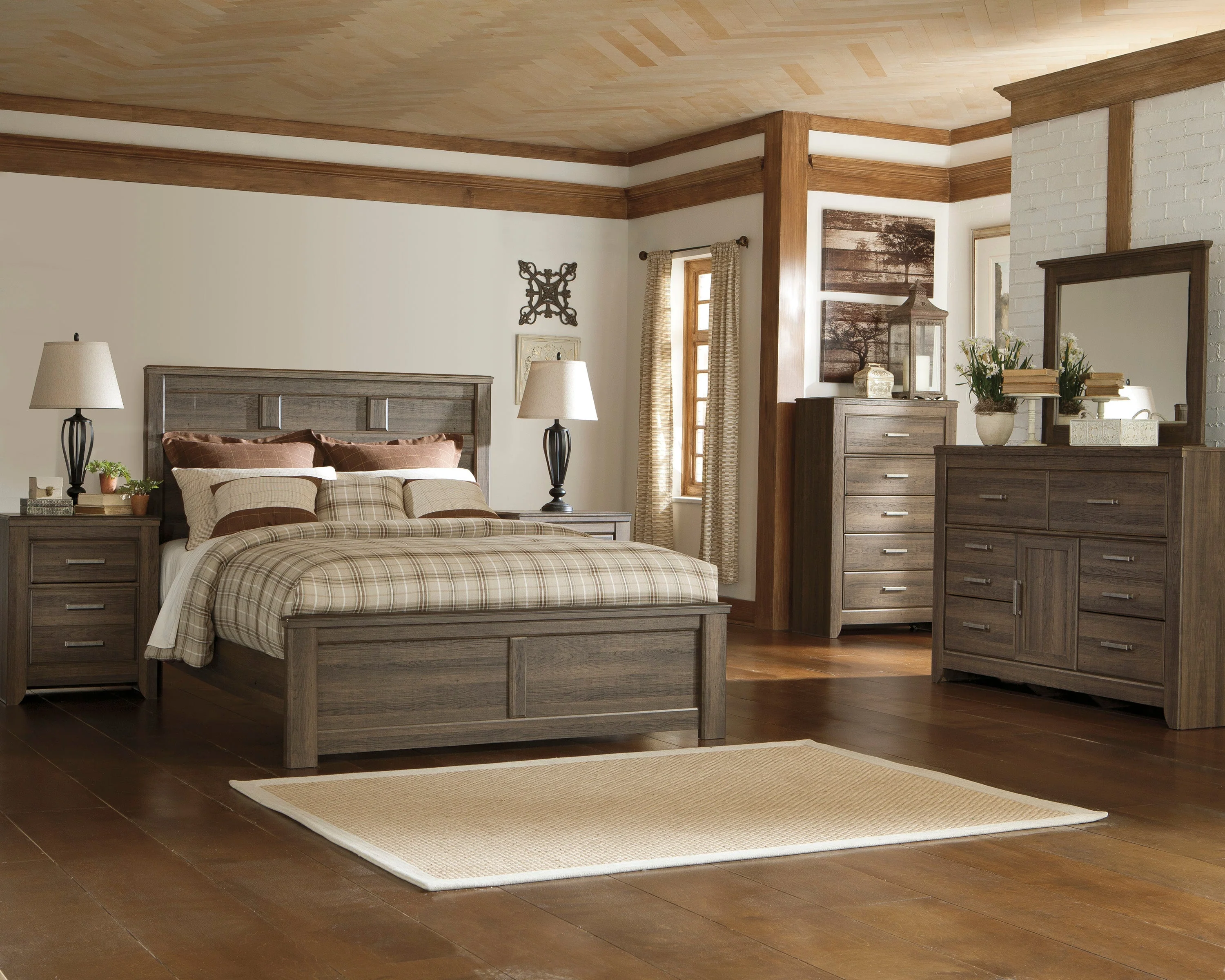 Juararo Dark Brown Panel Bedroom Set - Image 2