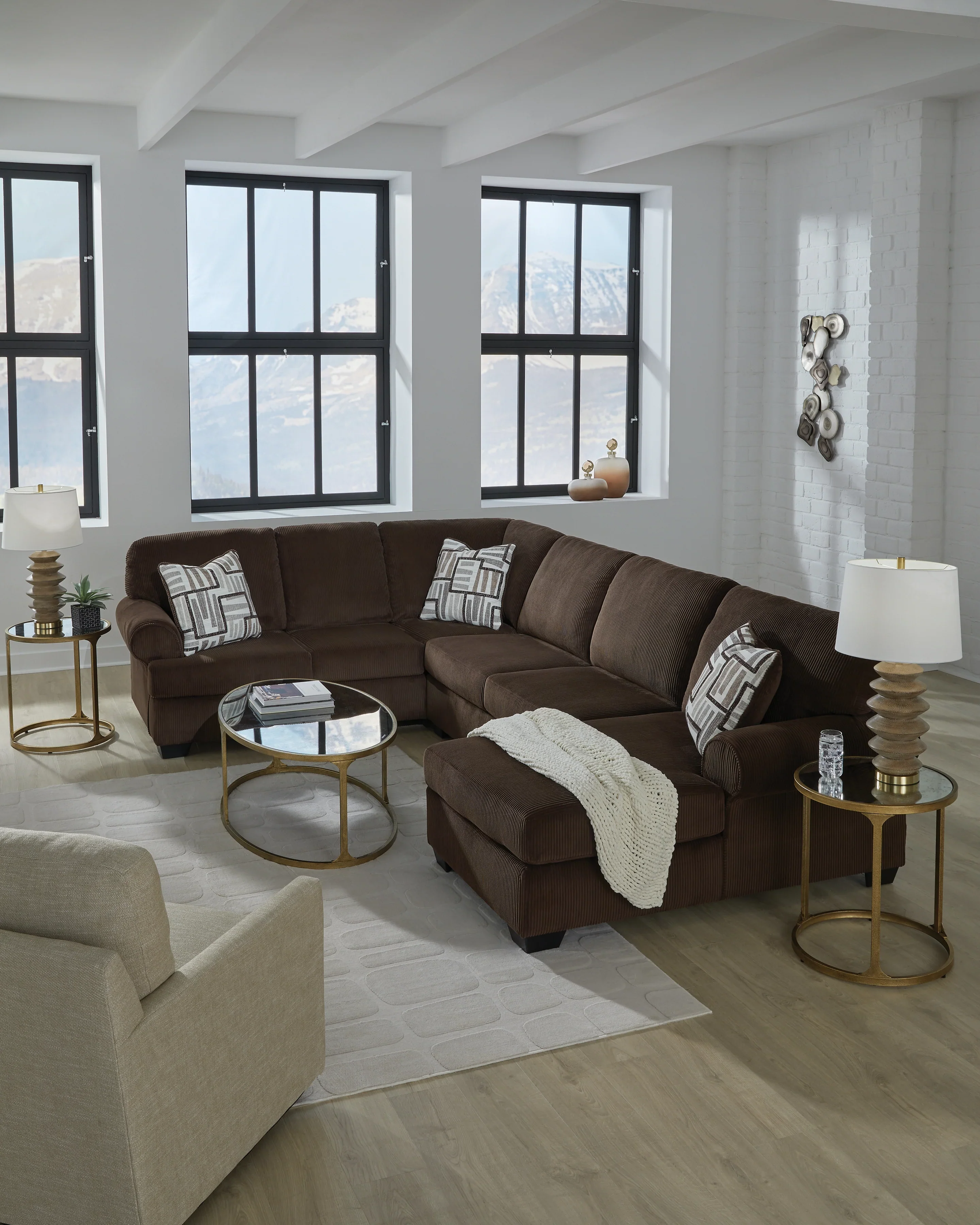 Kimlee 3-Piece Sectional with RAF Chaise - Image 3