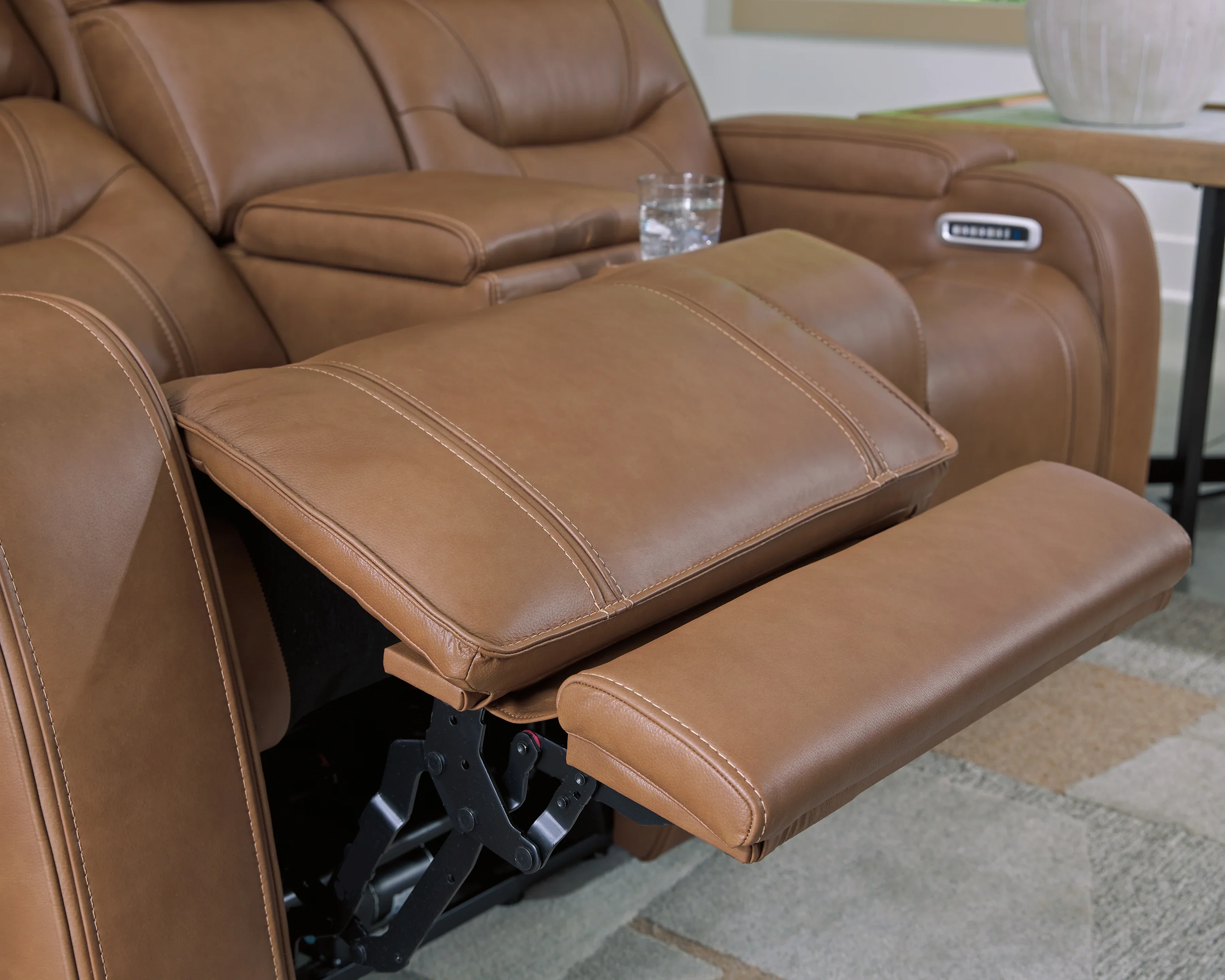 Knightington Caramel Power Reclining Loveseat w/Audio Seating - Image 5