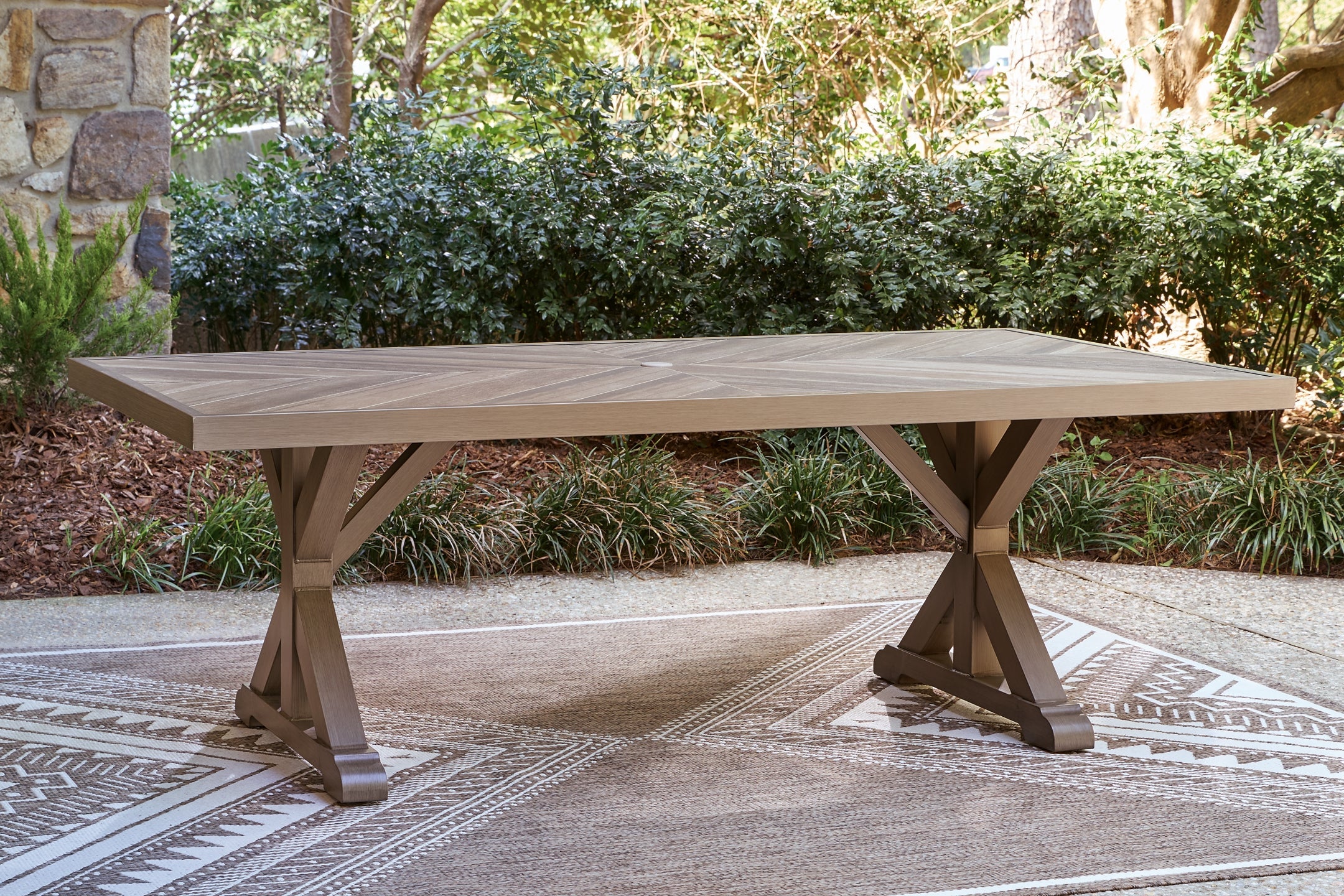 Laguna Heights RECT Dining Table w/UMB OPT - Image 4