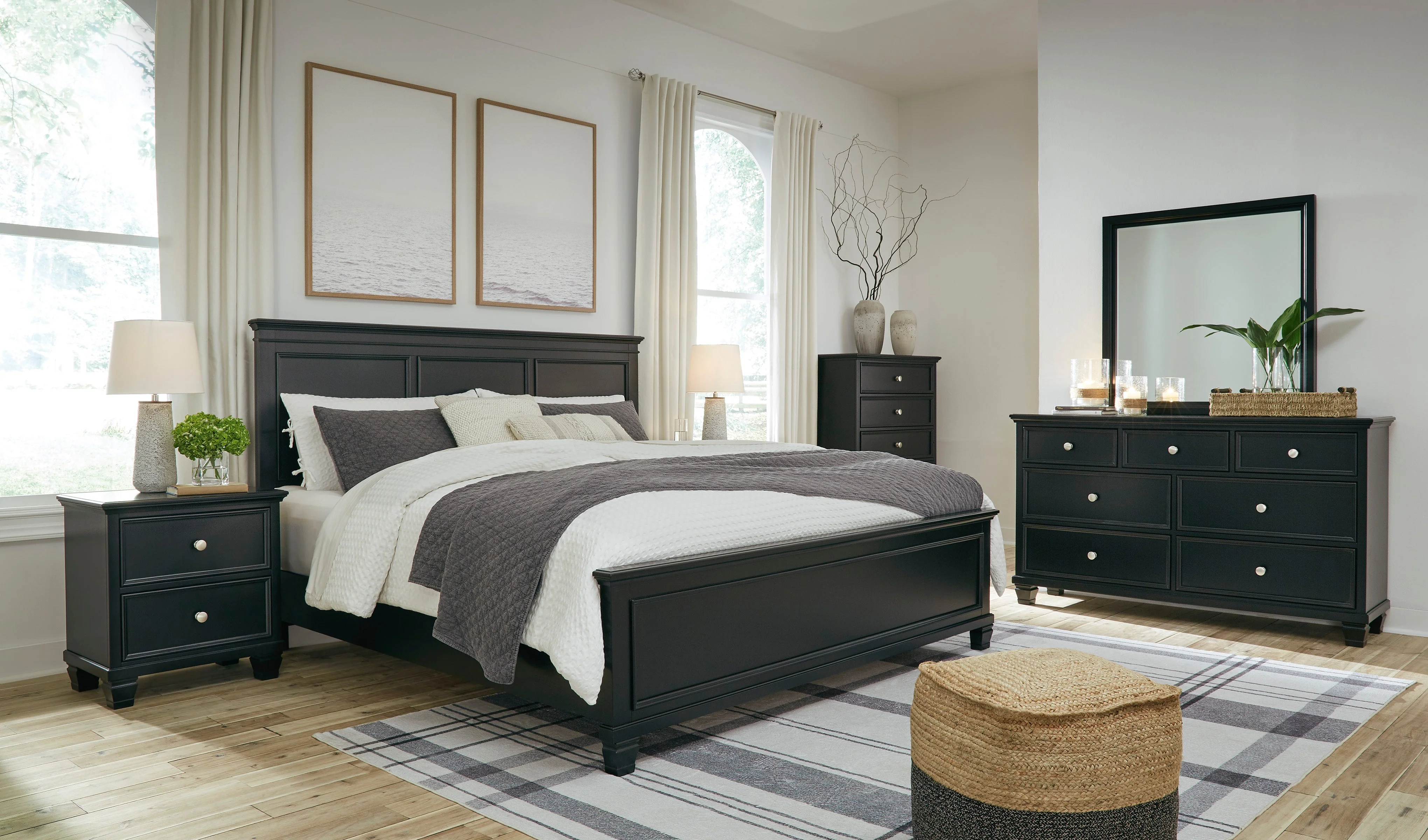 Lanolee Black Panel Bedroom Set - Image 6