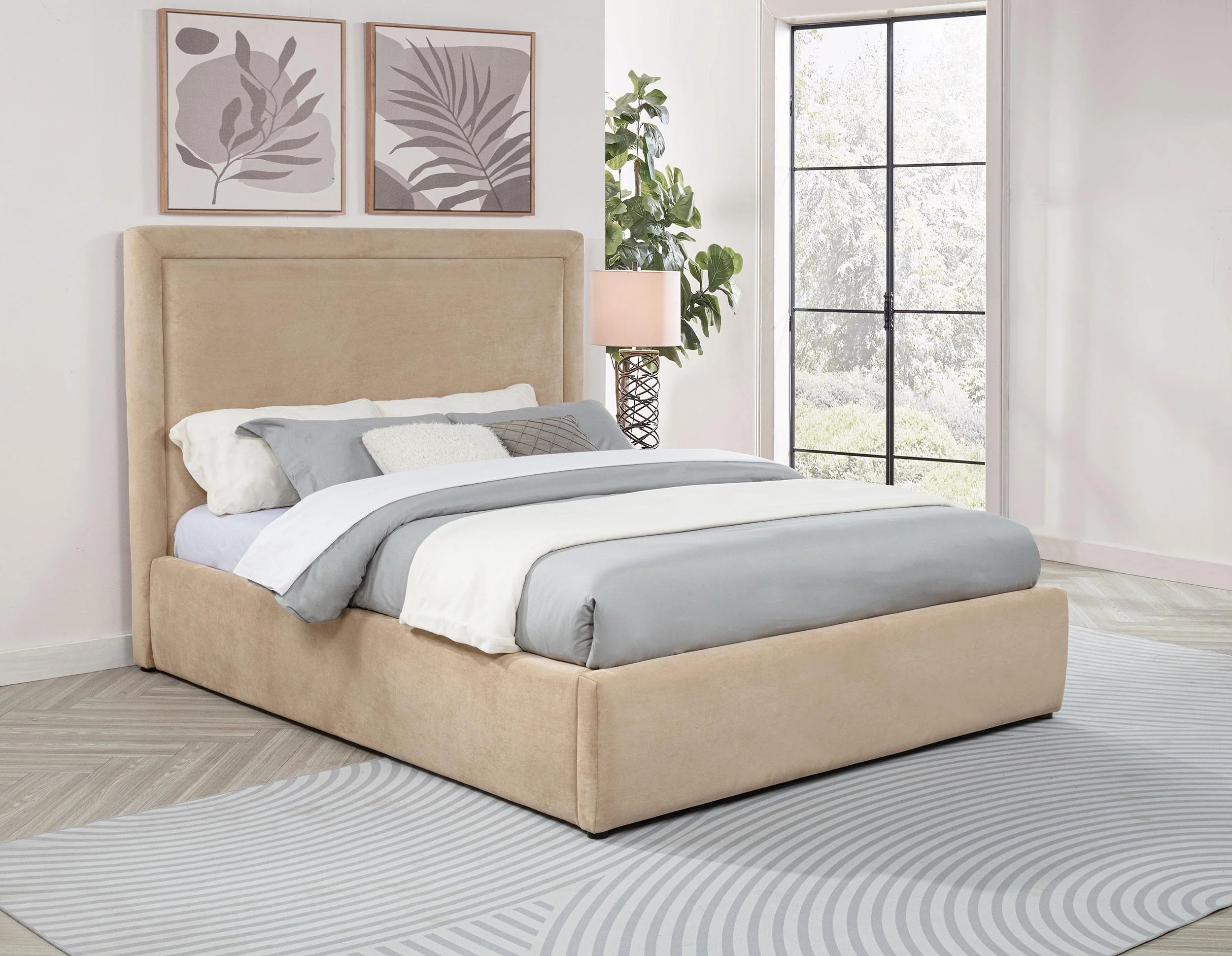 Lawson Saddle 55-inch Upholstered Eastern King Platform Bed