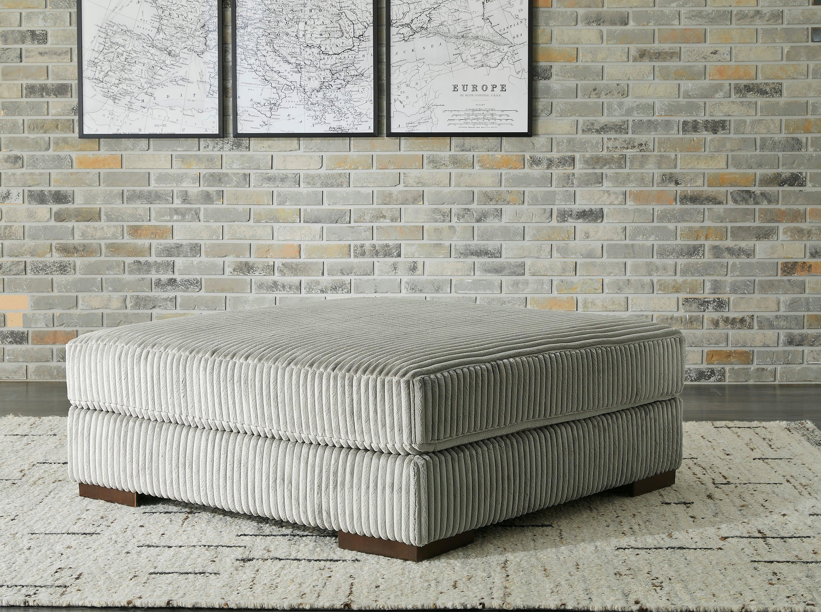 Lindyn Fog 3-Piece Modular Sectional with Right Arm Facing (RAF) Chaise - Image 3
