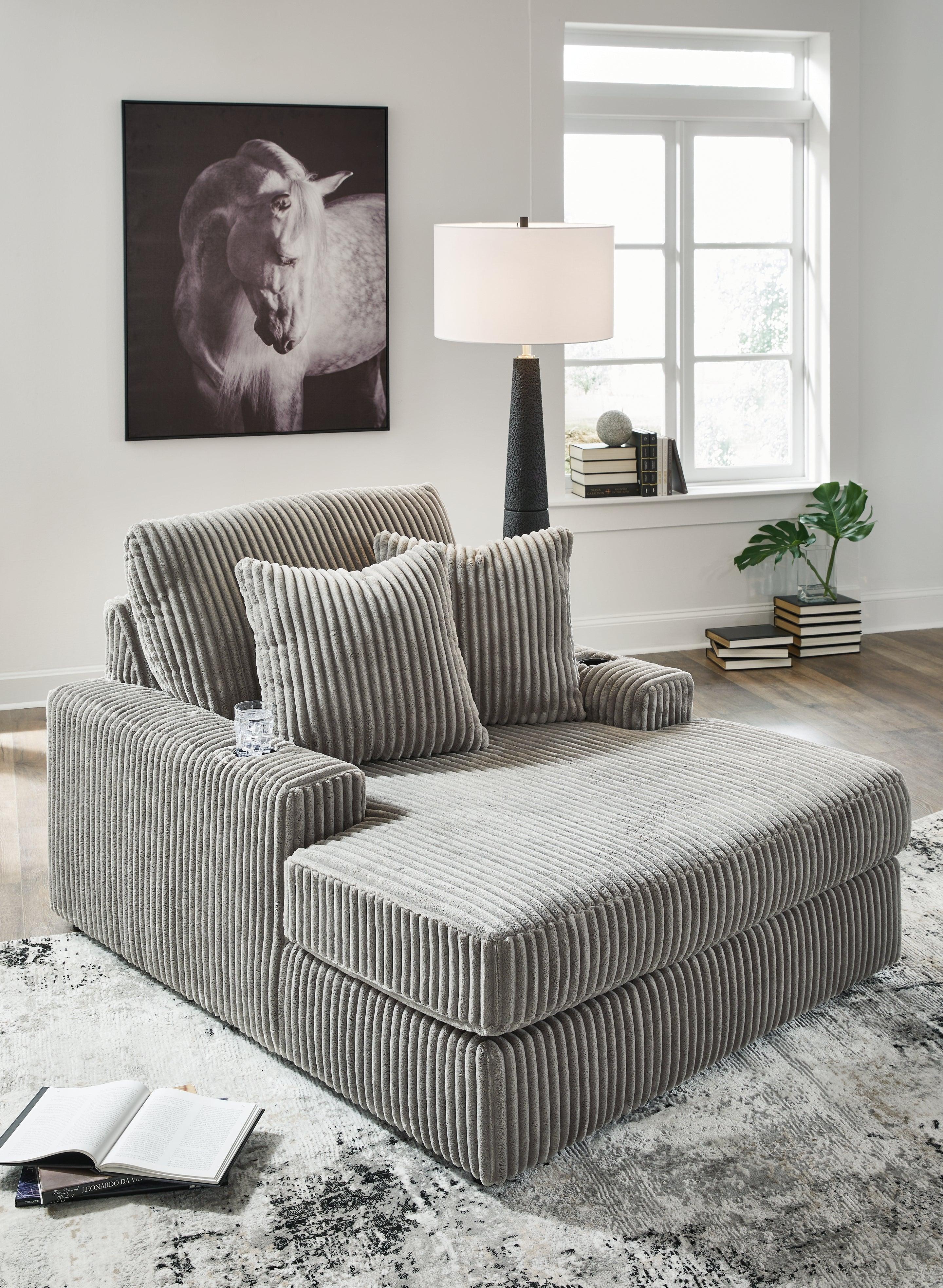 Lindyn Fog Oversized Chaise - Image 3