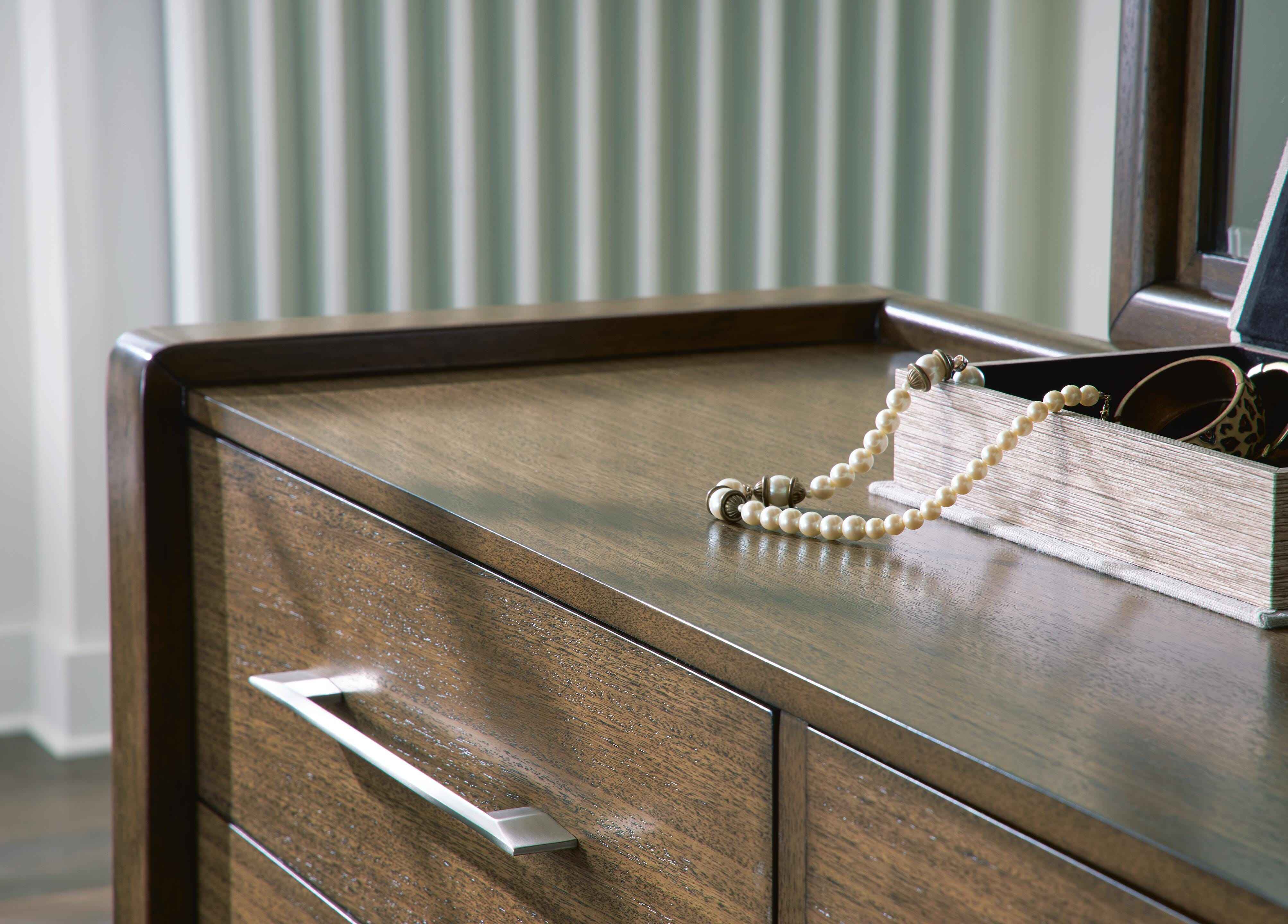 Marxmore Brown Dresser - Image 4