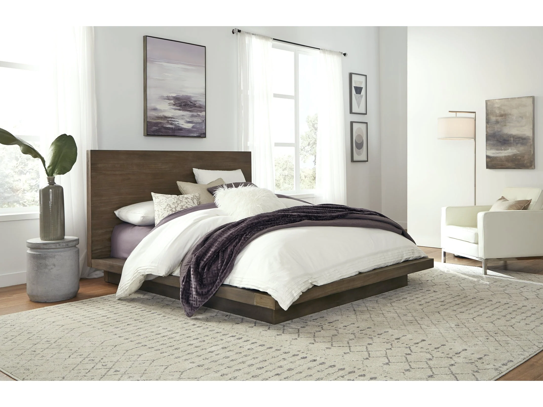 Melbourne Wood Queen Platform Bed in Dark Pine