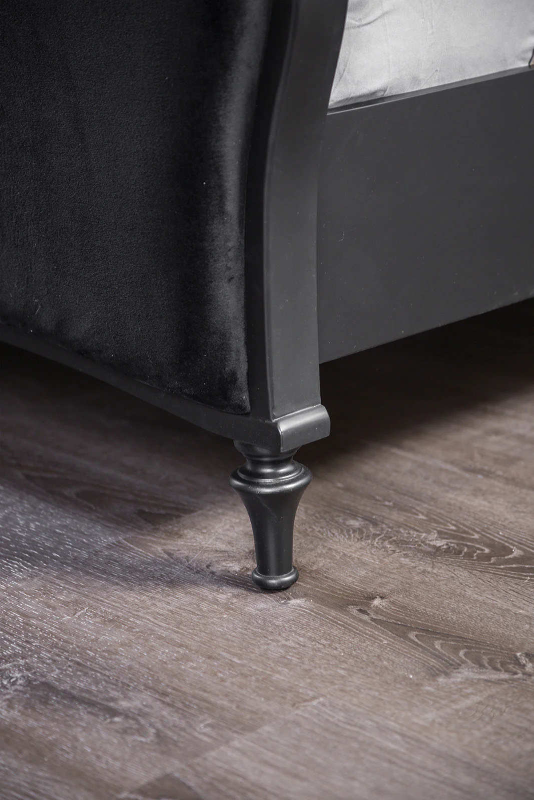 Melodi Parc Black King Bed - Image 3
