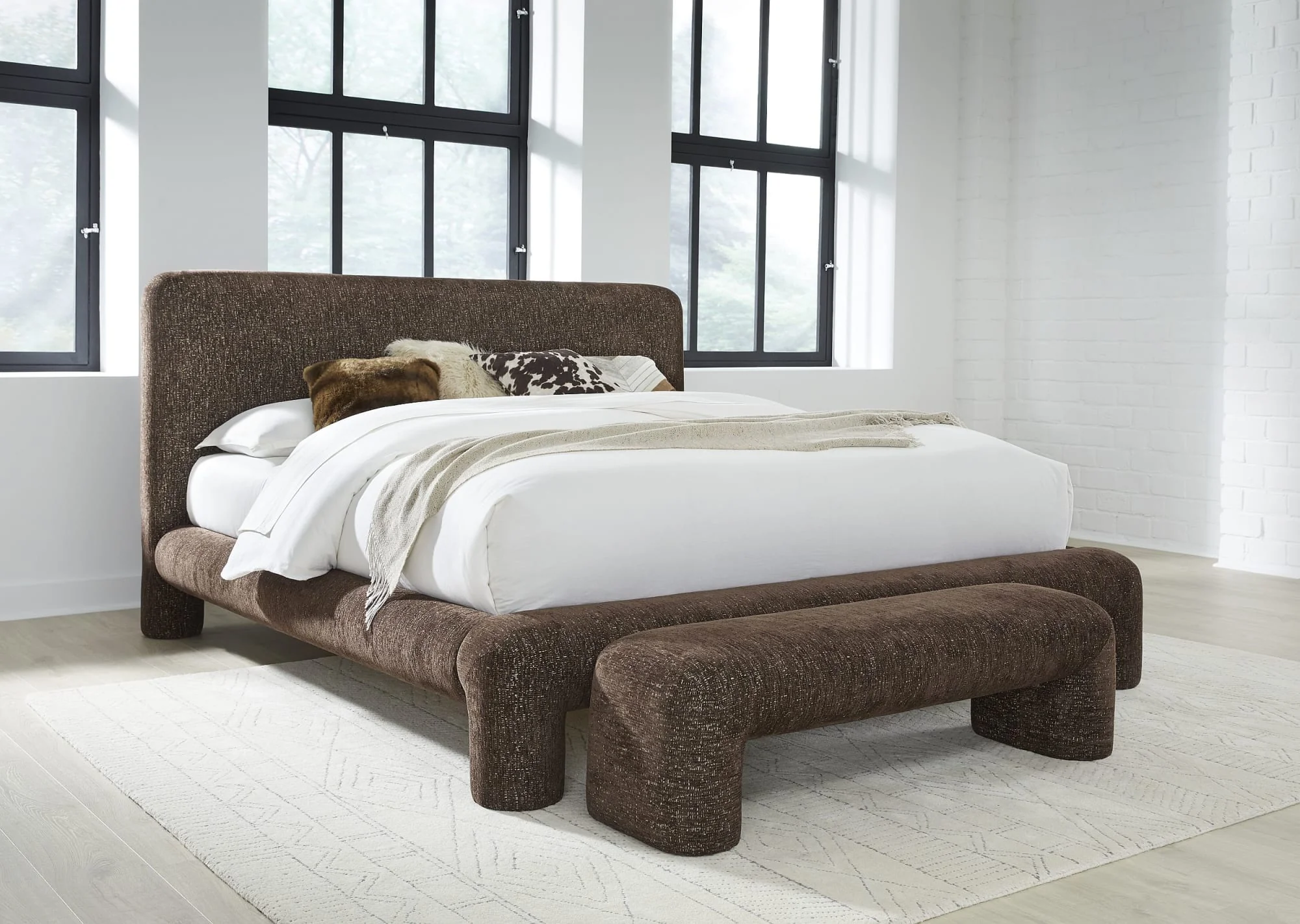 Mocoa Mongoose King Fully Upholstered Platform Bed - Image 2