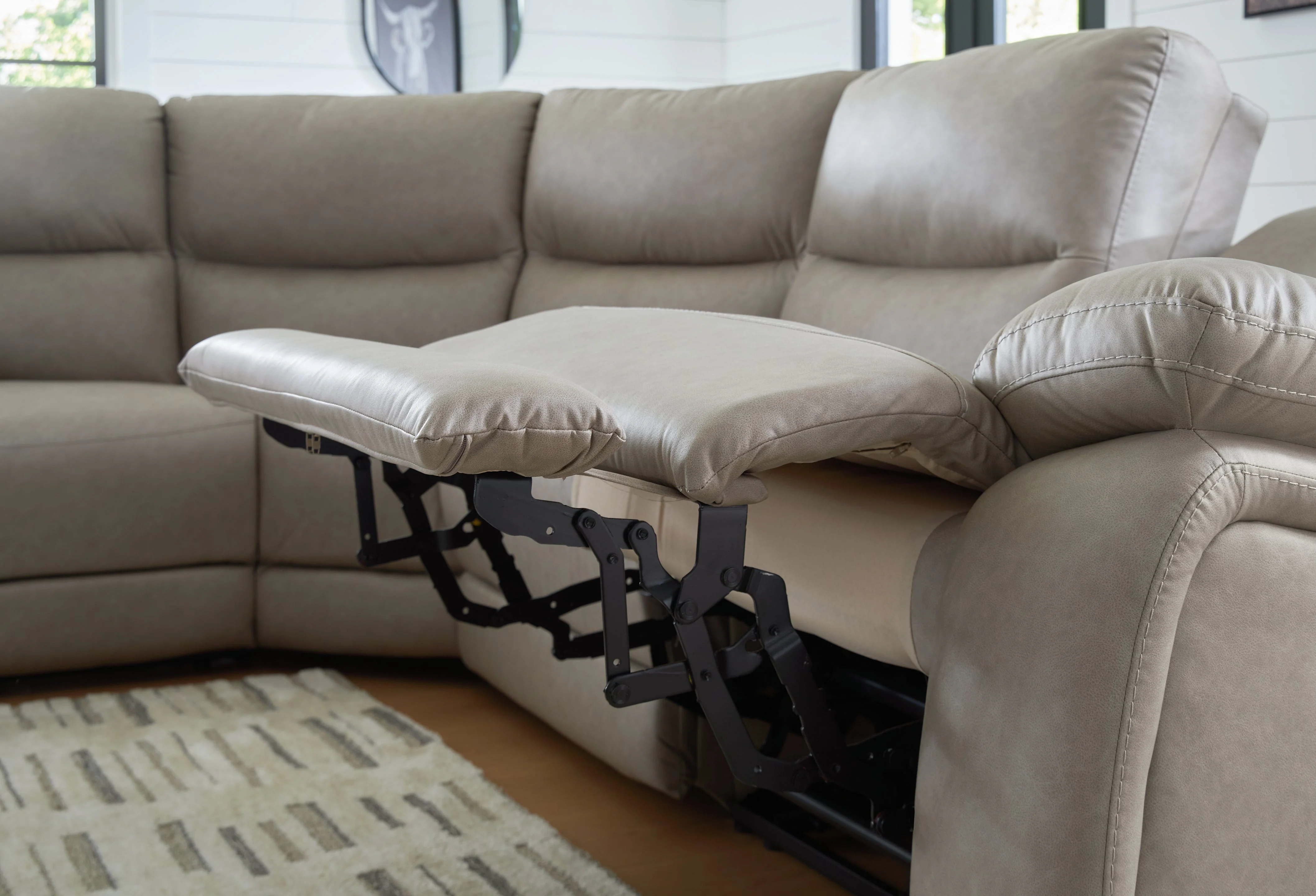 Narwhal Place Pebble 5-Piece Dual Power Reclining Modular Sectional - Image 4