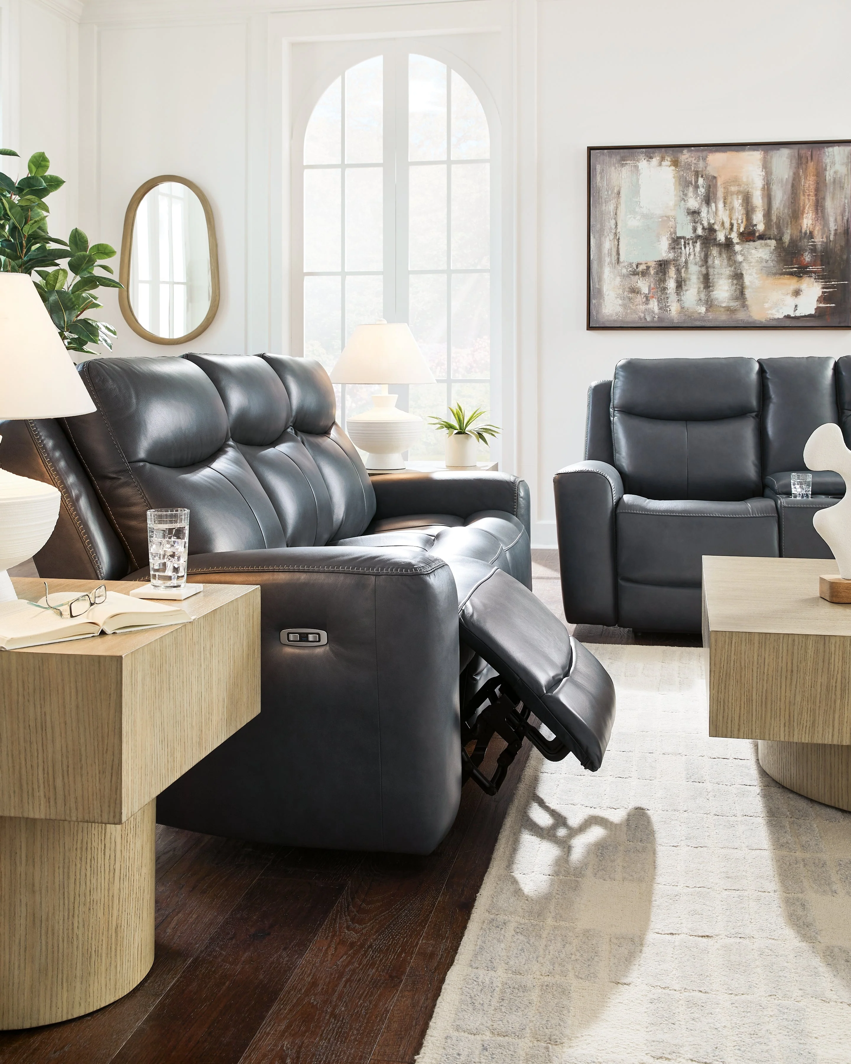 Next Move Admiral Power Reclining Sofa and Loveseat - Image 4