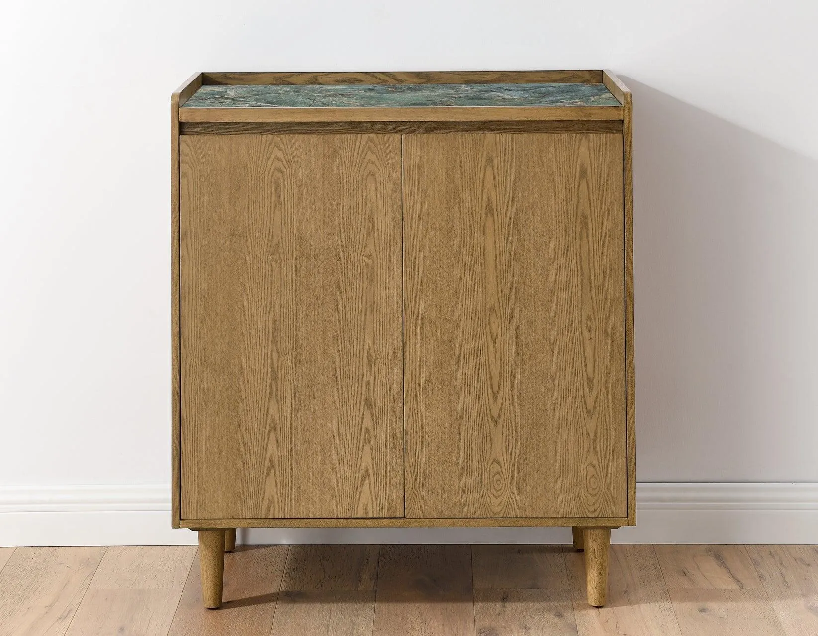 Novato Light Chestnut Sintered Stone Cabinet