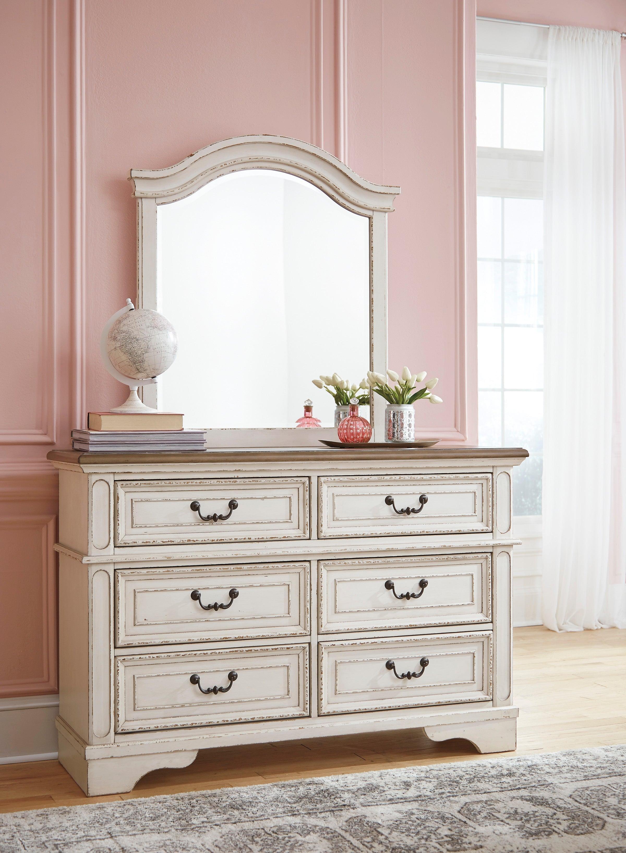Realyn Chipped White Upholstered Panel Youth Bedroom Set - Image 8